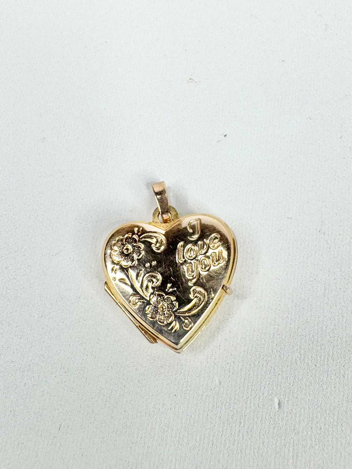 9ct Gold Filigree Carved 'I Love You' Locket