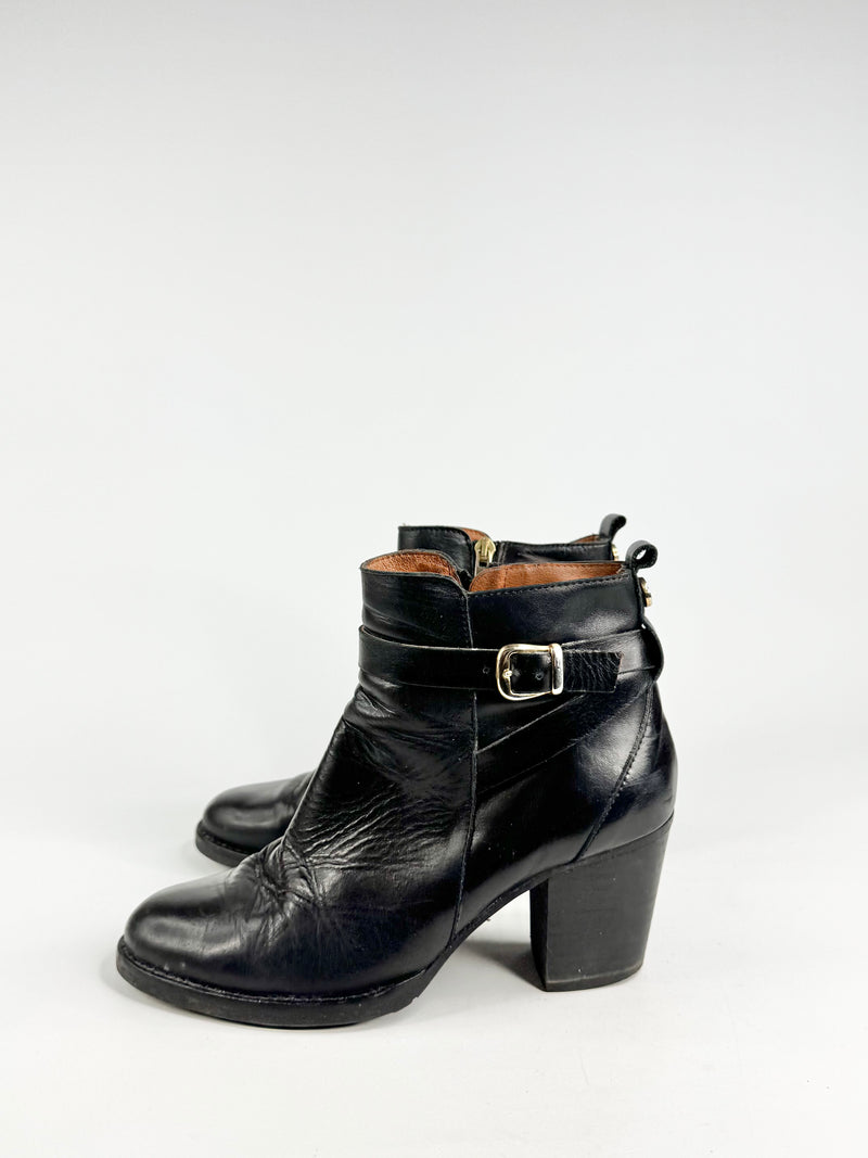 Kurt Geiger 'Sofie' Black Leather Ankle Boots - EU39