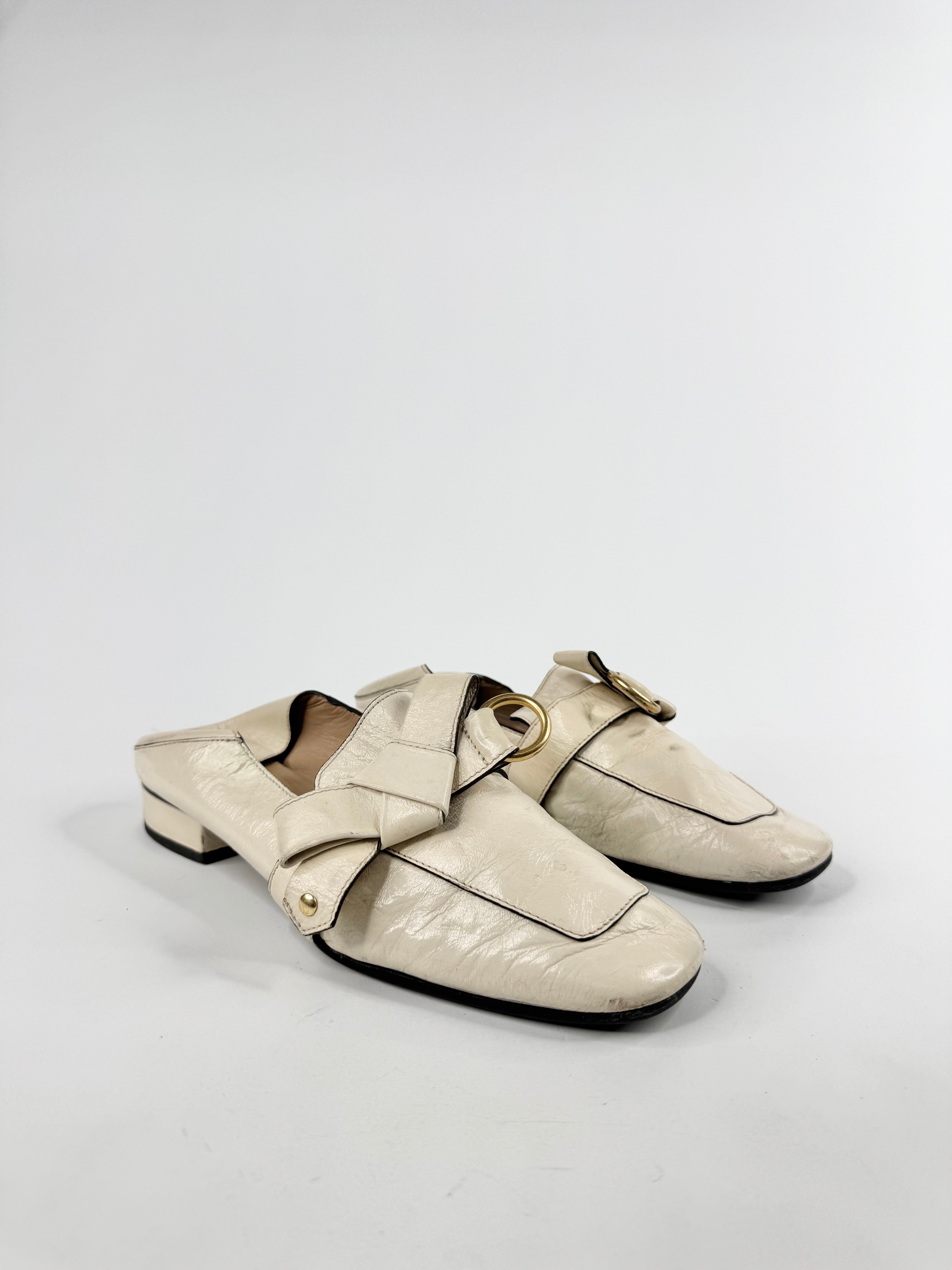 Chloe 'Quicy' Collapsable Heel Leather Bow Loafer - EU39