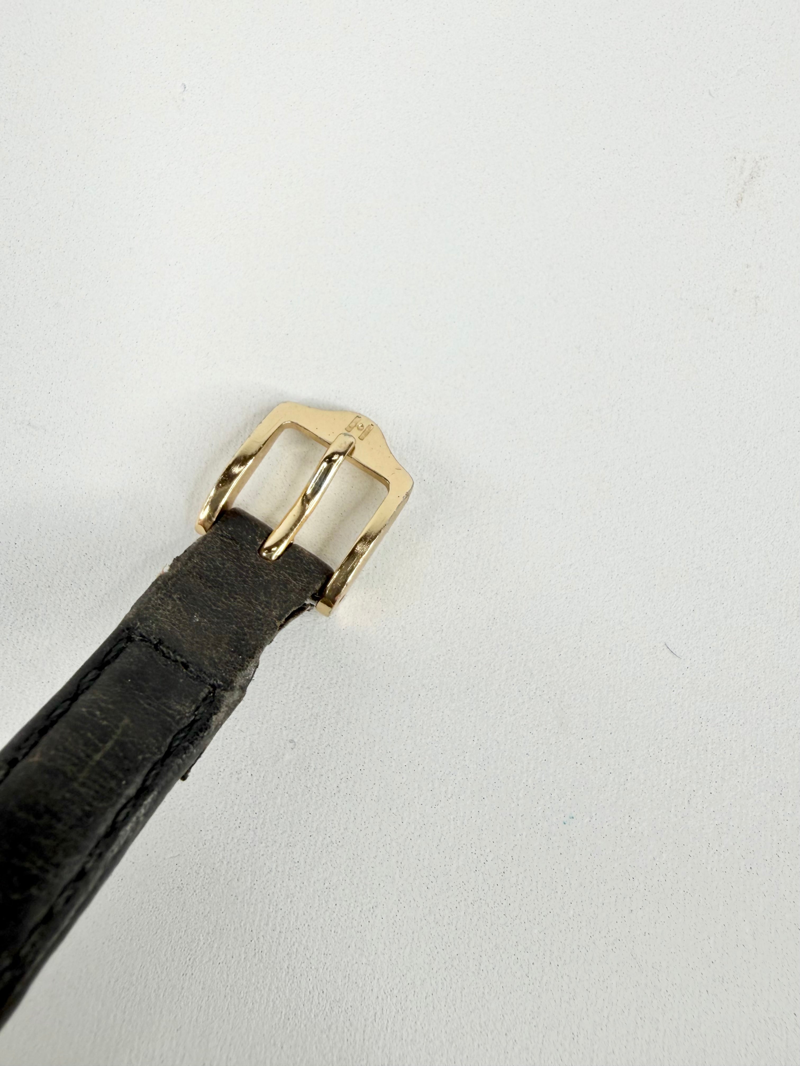 Vintage Seiko Gold Tone Roman Numeral 2Y00-0A10 Watch