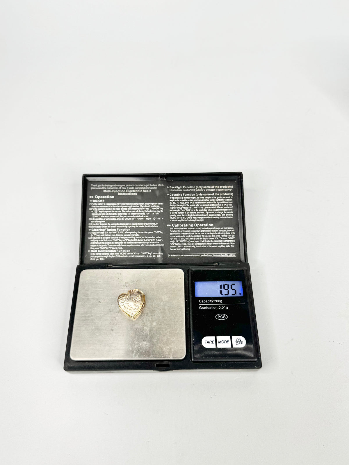 9ct Gold Filigree Carved 'I Love You' Locket