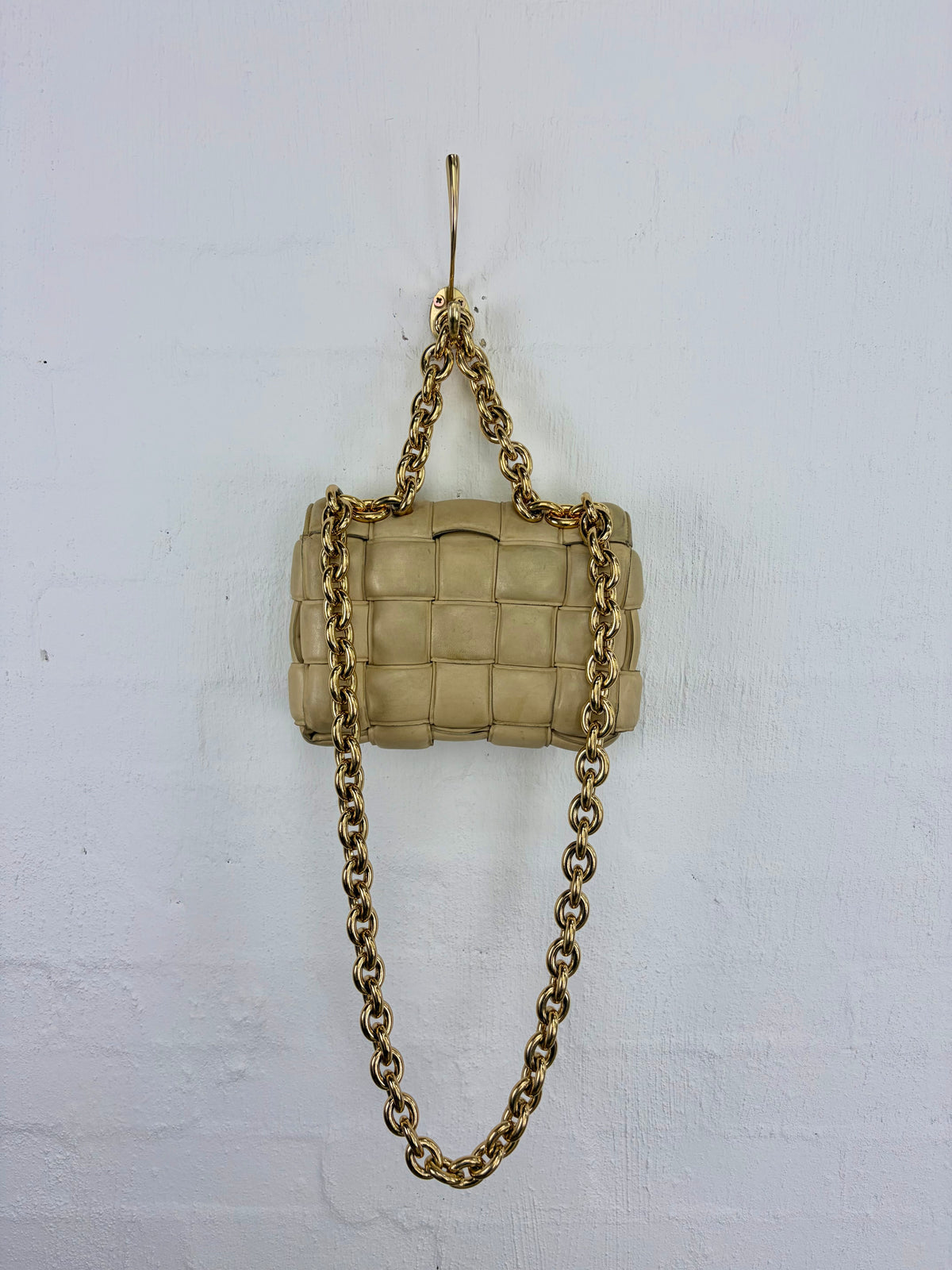 Bottega Veneta Chain Cassette Bag in Porridge & Gold