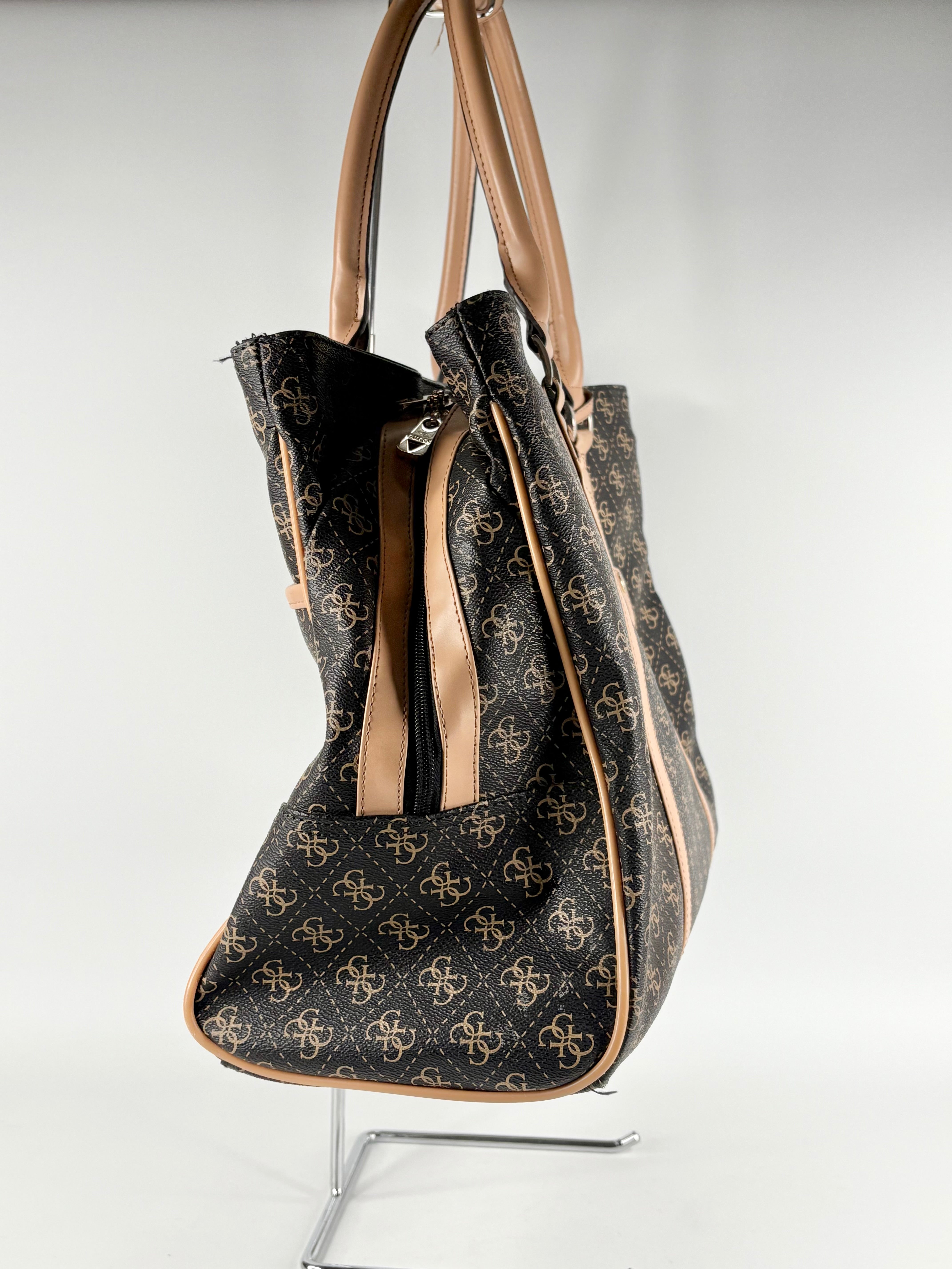 Guess Logo Affair Deluxe Travel Tote Bag