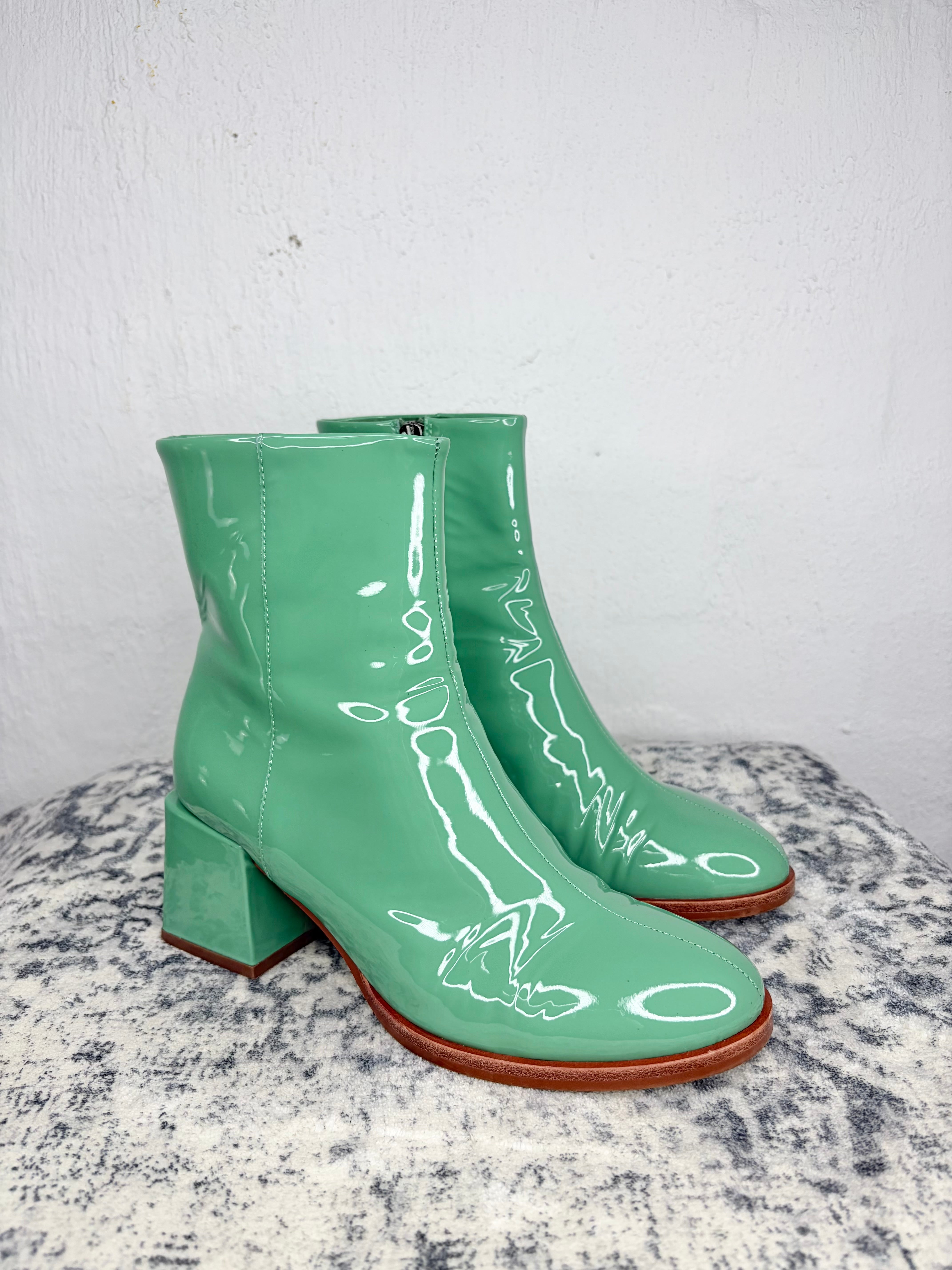 Bul Mint Patent Leather Ankle Boots - EU35