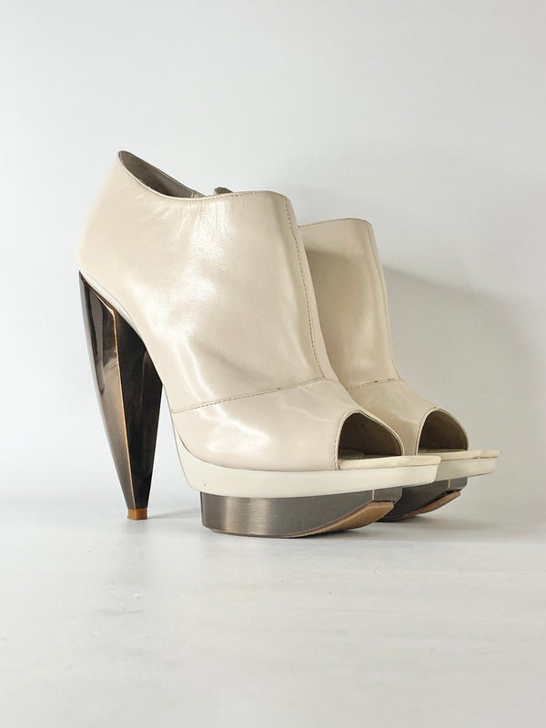 Estilo Emporio Beige Peep-Toe Heel Boots - EU40