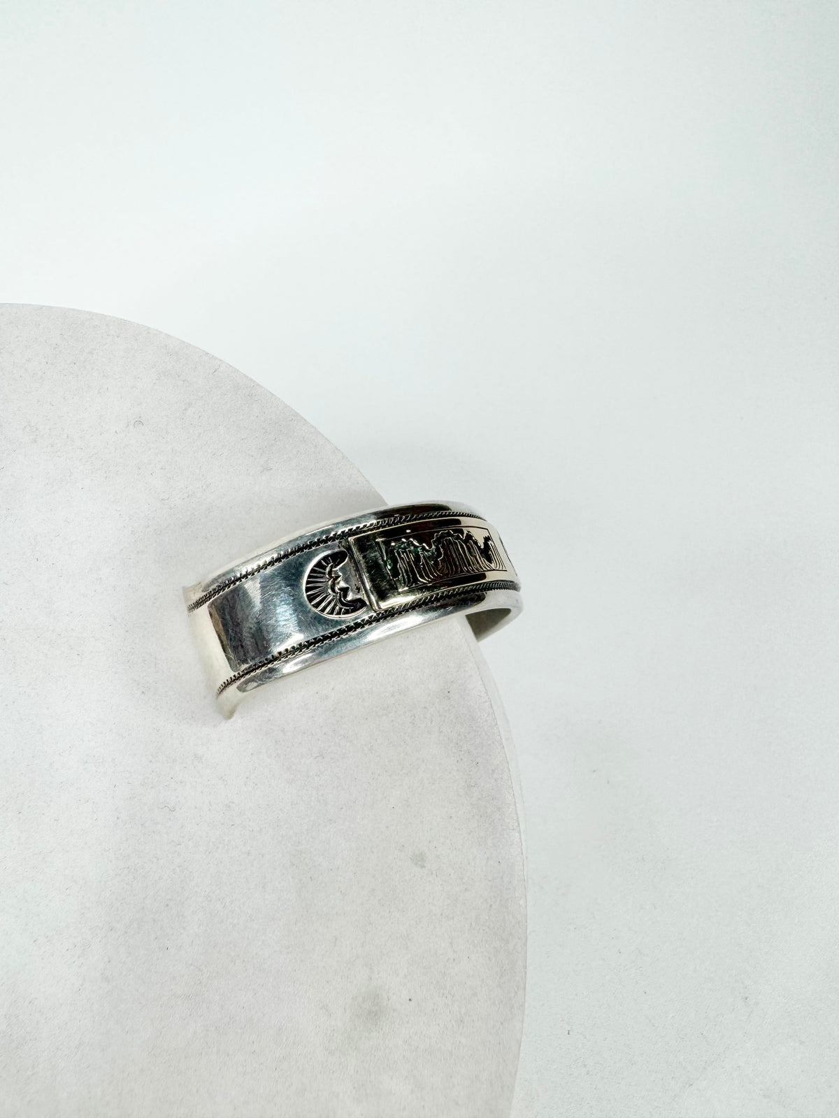 Silver & 14ct Gold Navajo Bangle