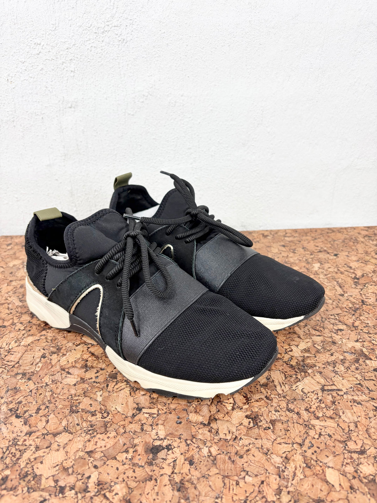 Kurt Geiger Carvela Black 'Lament' Sneakers - EU39