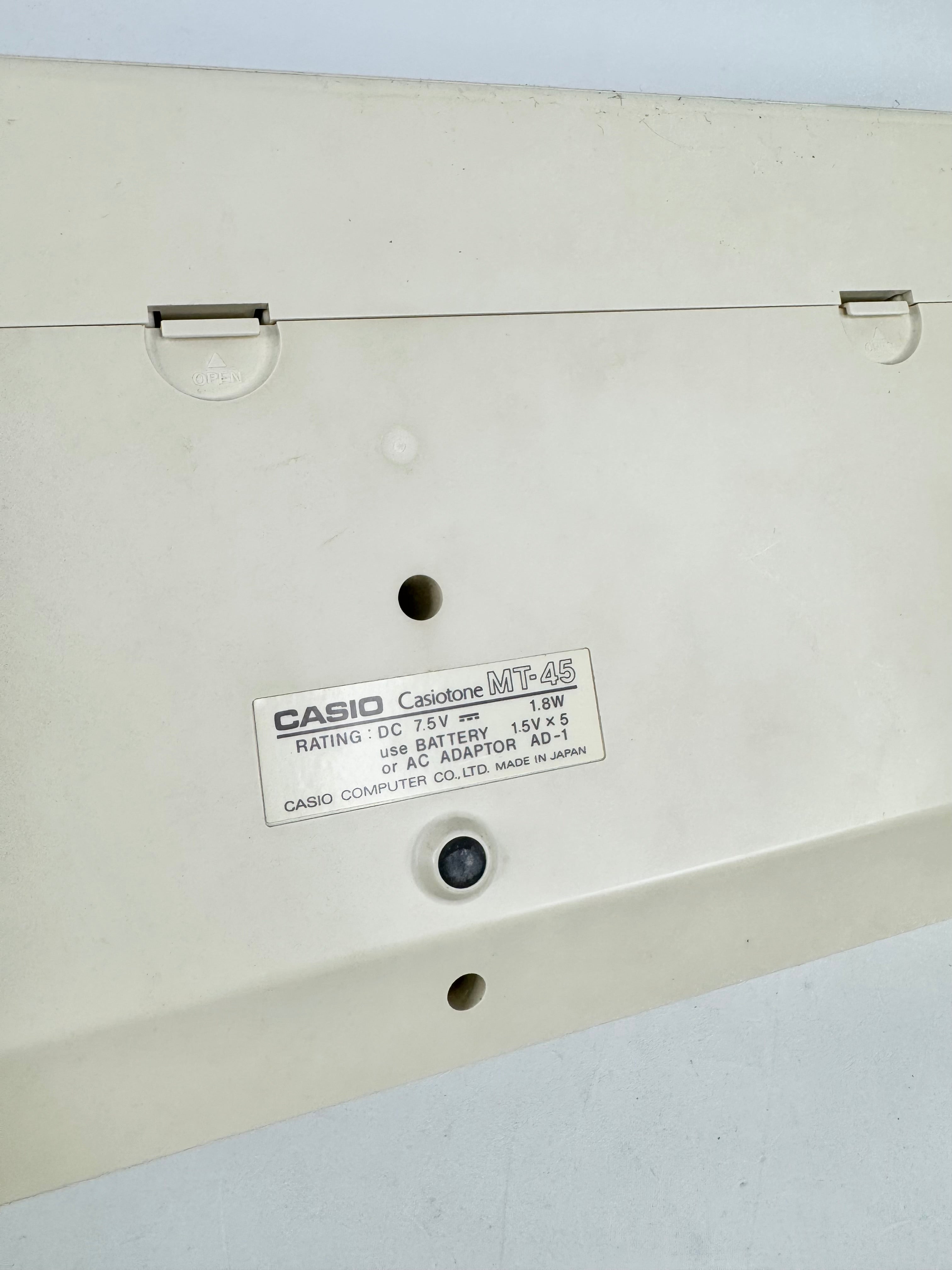 Vintage Casio MT-45 Keyboard