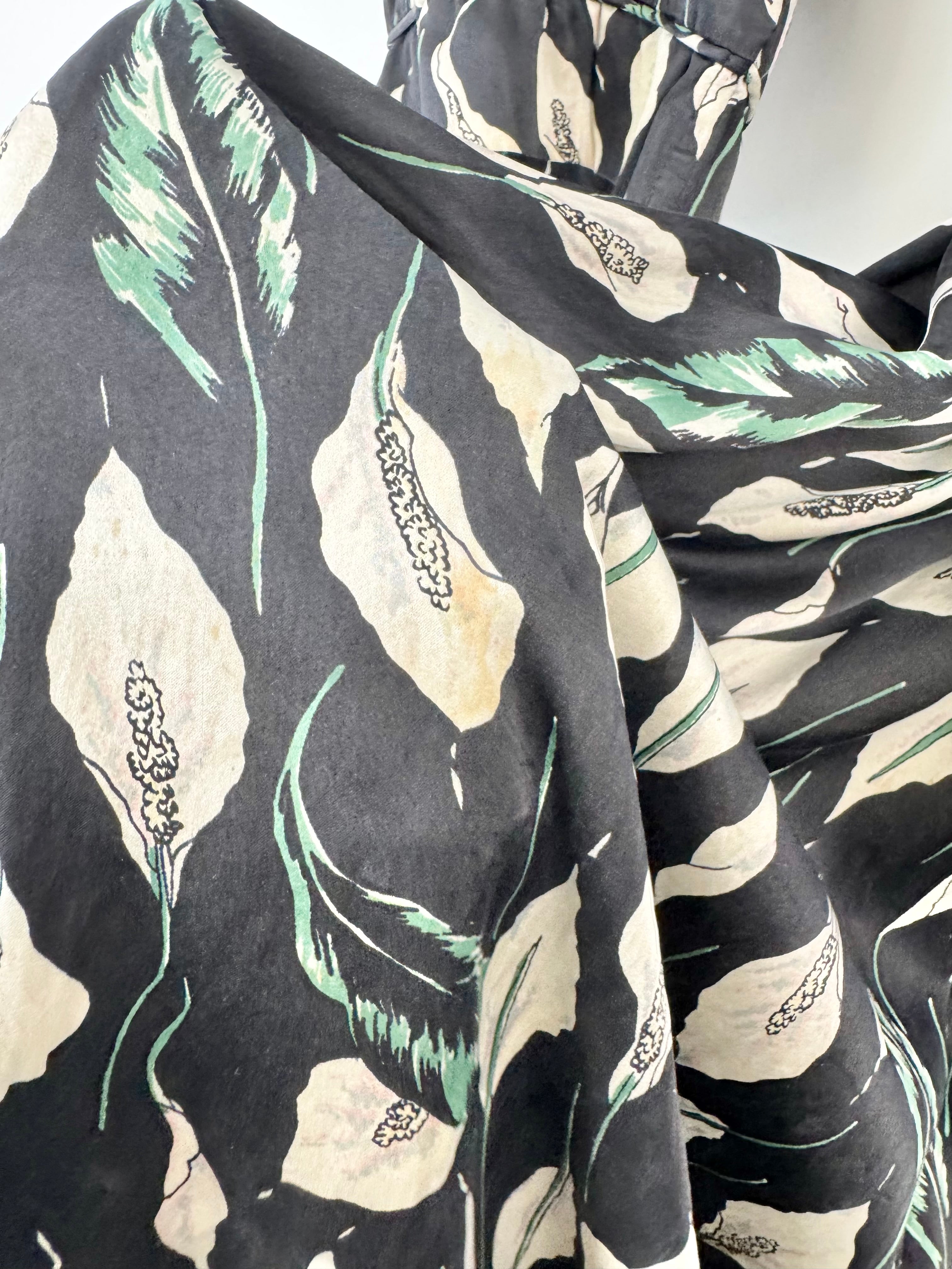 Christian Dior Loungewear Black Lily Patterned Silk Dressing Gown - AU12/14