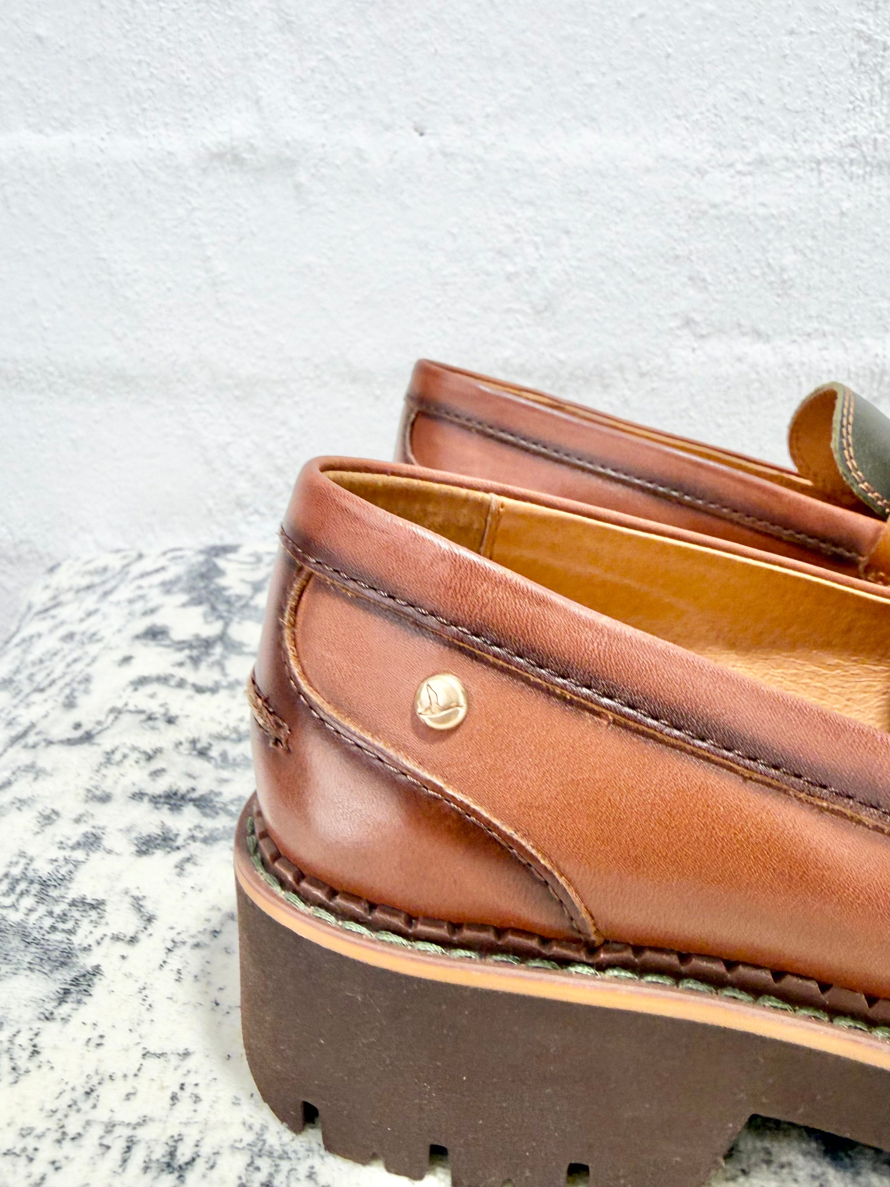 Pikolinos 'Vicar' Chestnut & Oliver Heeled Loafers - EU36