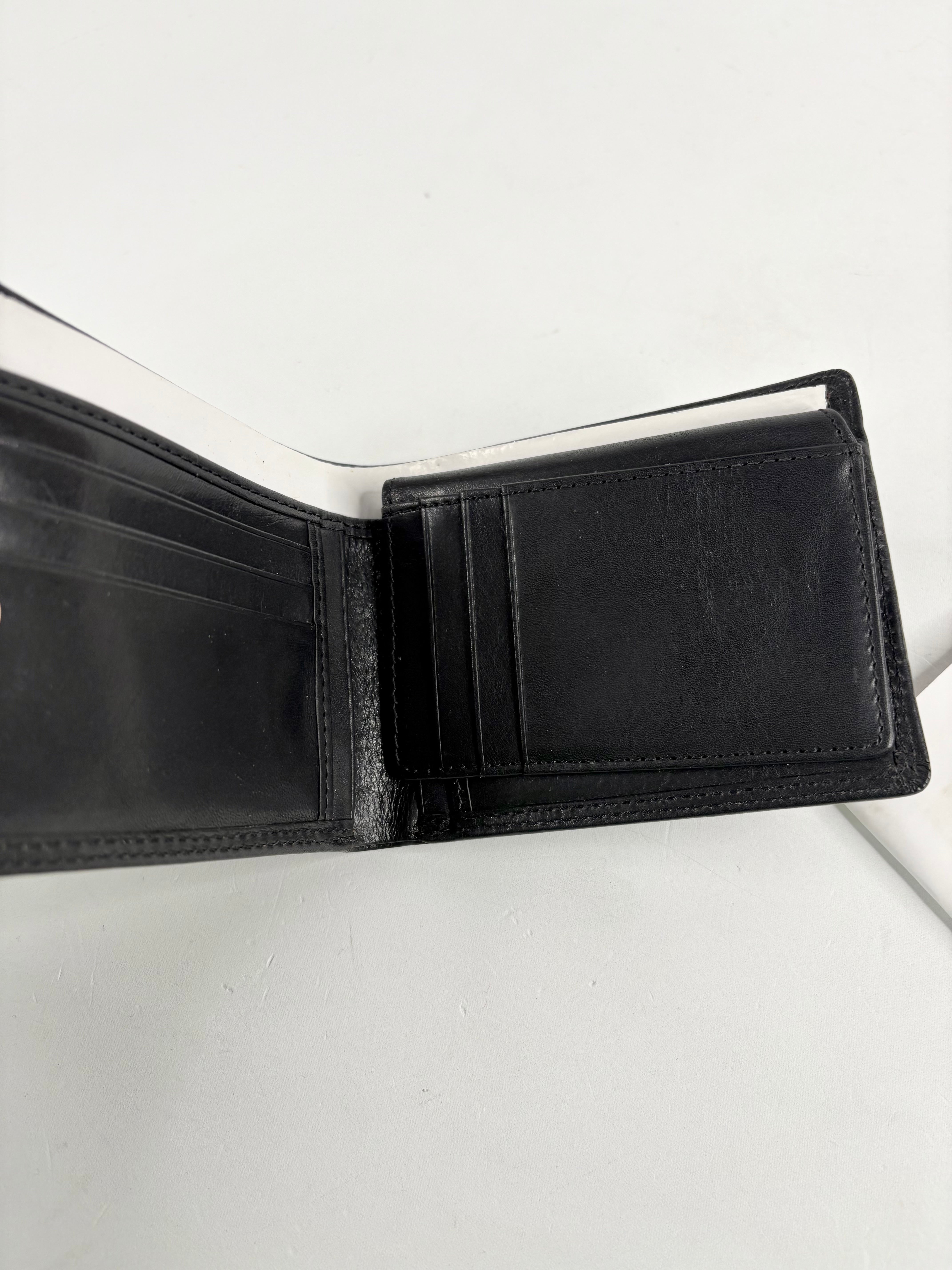 Oroton Black Leather 12CC Bifold Wallet