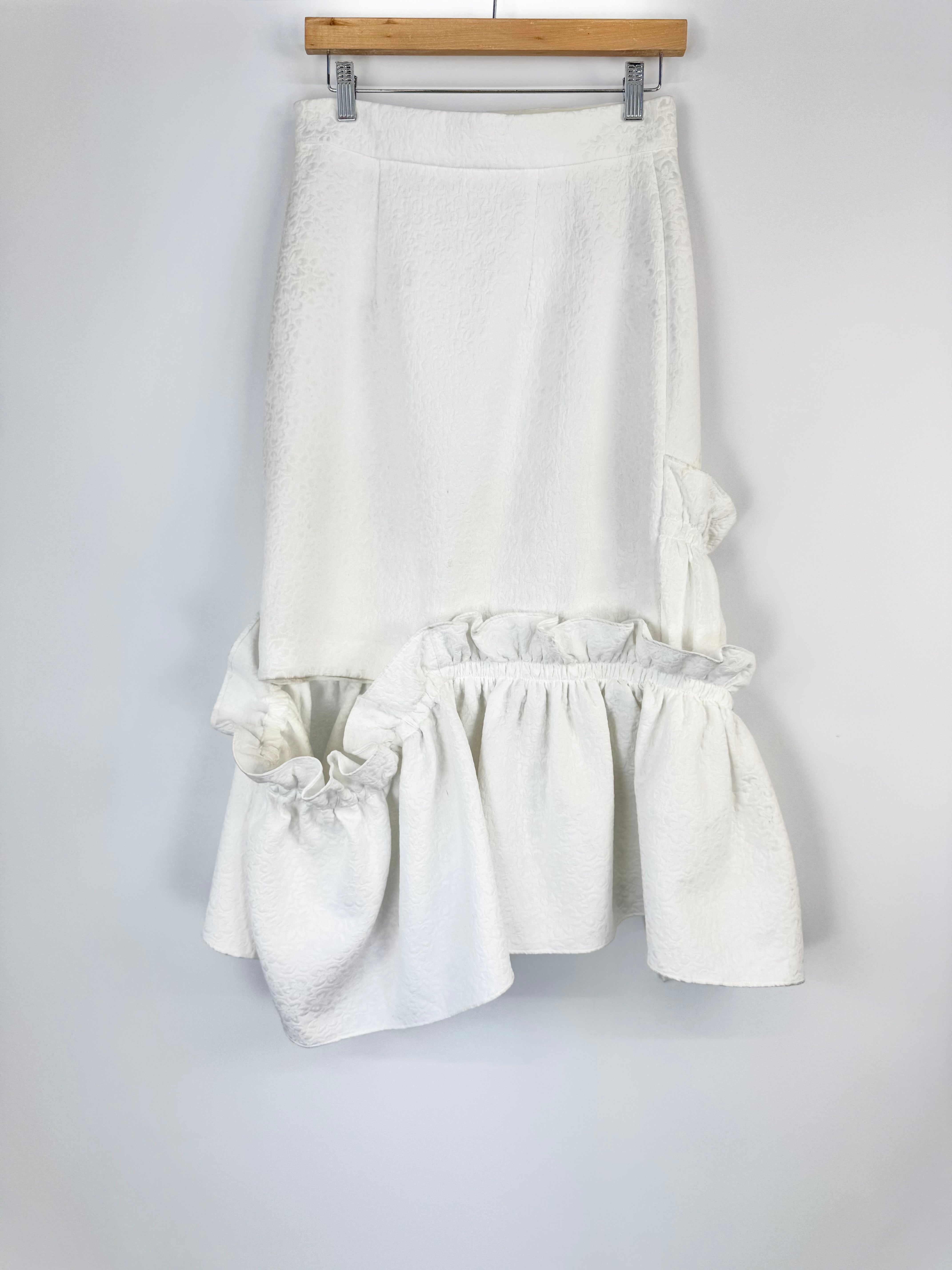 Shushu/Tong White Ruffle Trim Skirt - AU10