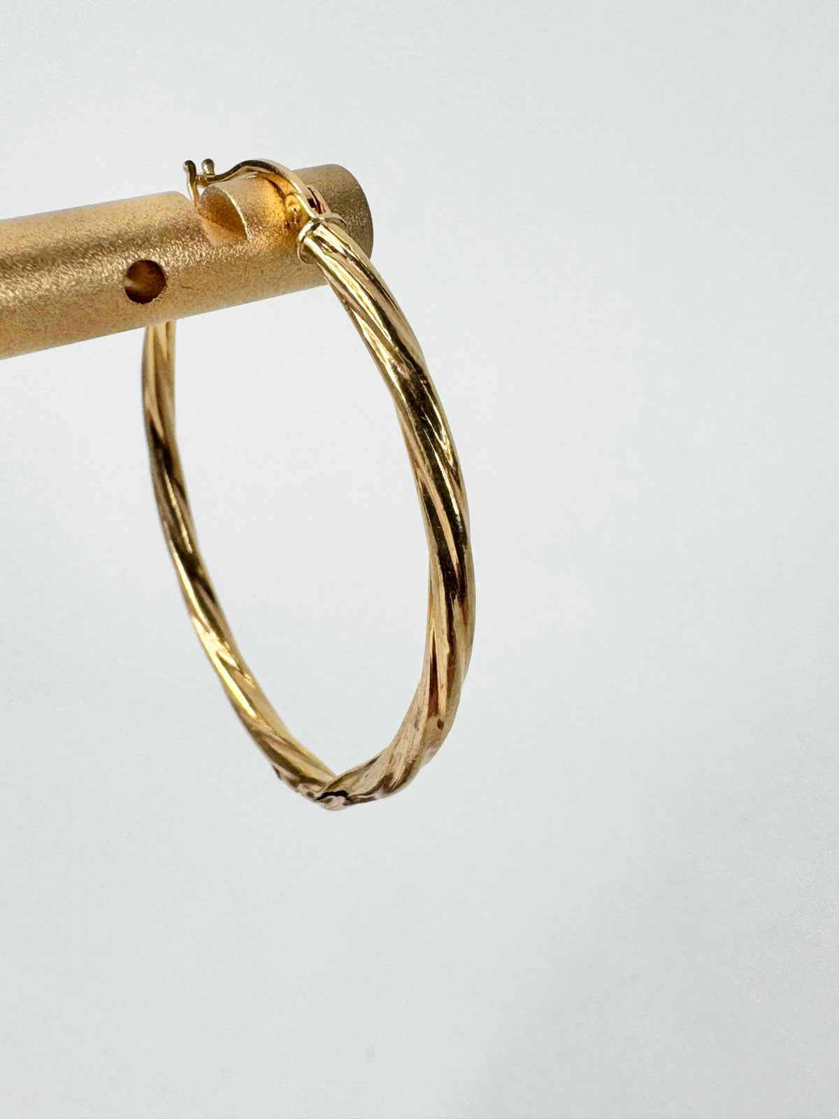 9ct Medium Twisted Hoop Earrings
