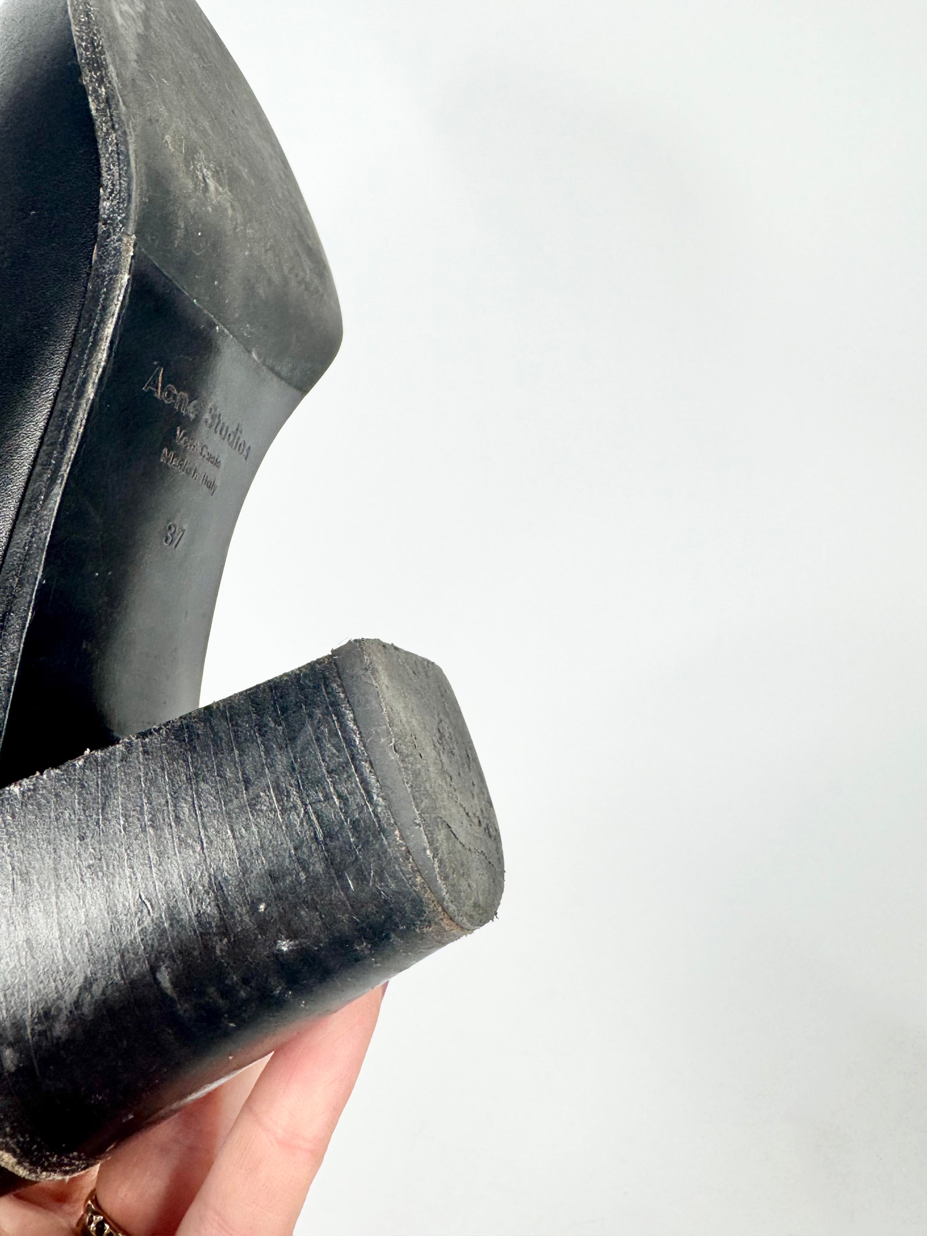 Acne Studios Black Pointed Toe Ankle Boots - EU37