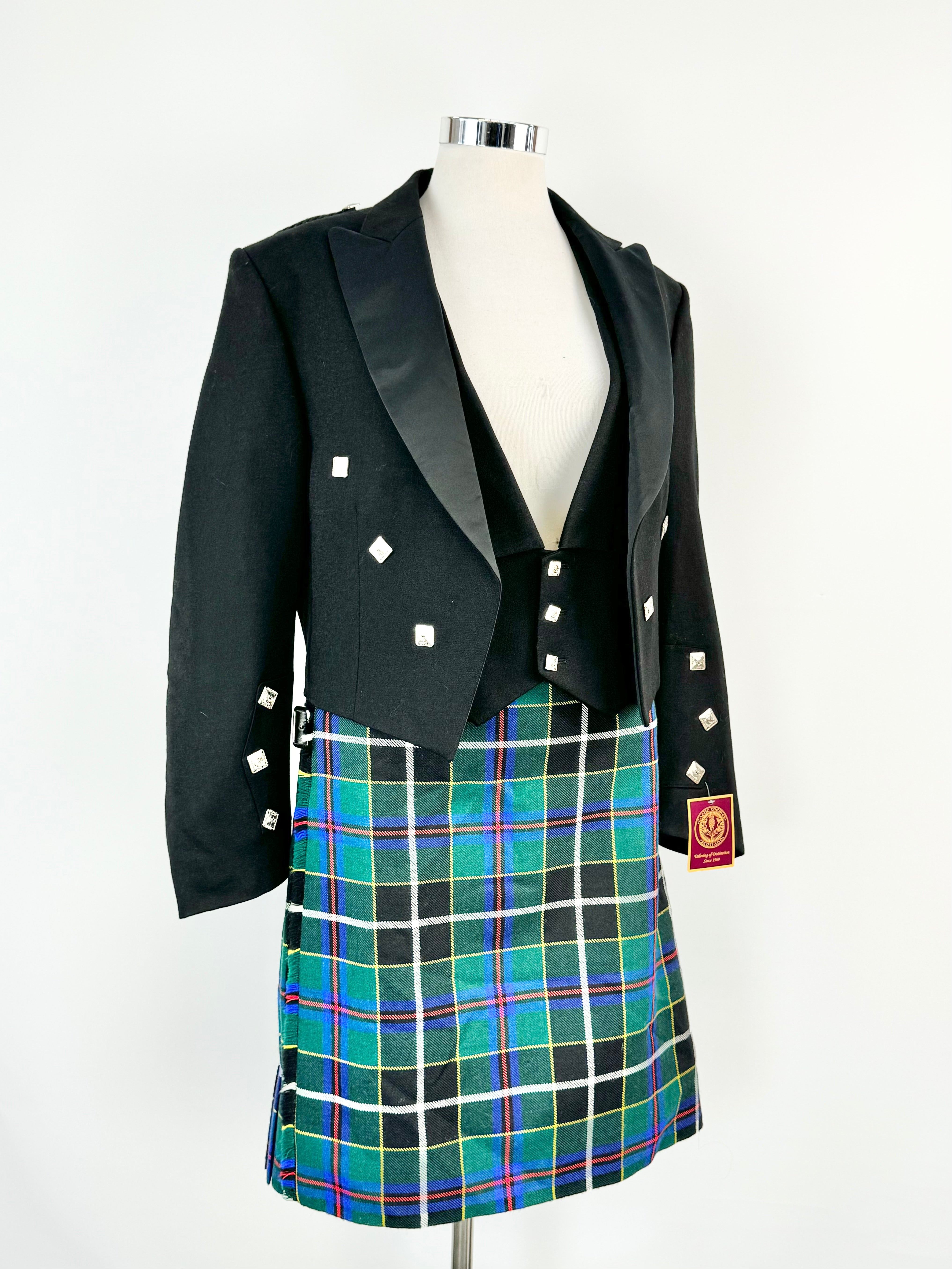 Gaelic Themes Black Prince Charlie Suit & Kilt Set - L