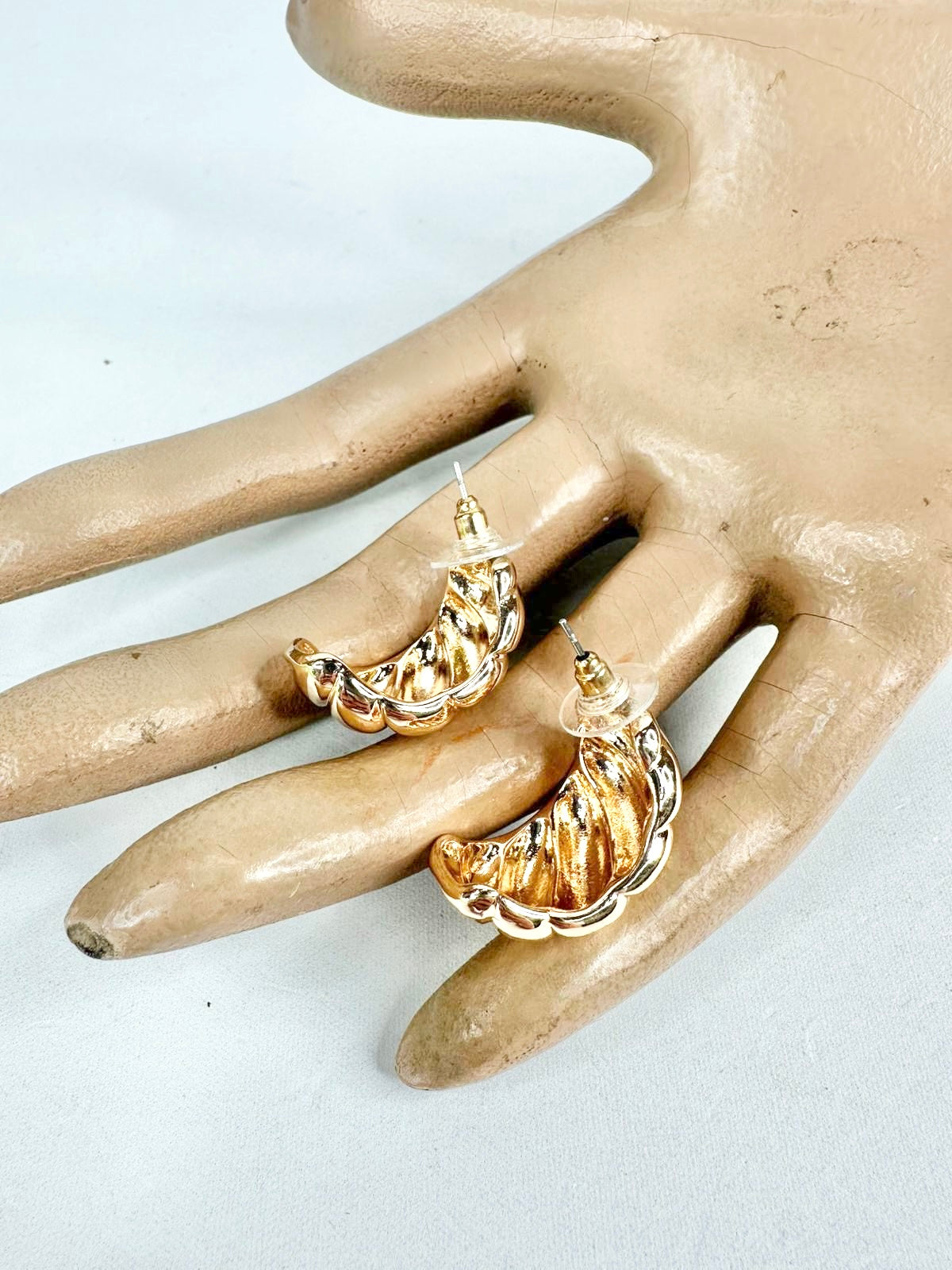 MFW Gold Tone Ridged Hoop Earrings