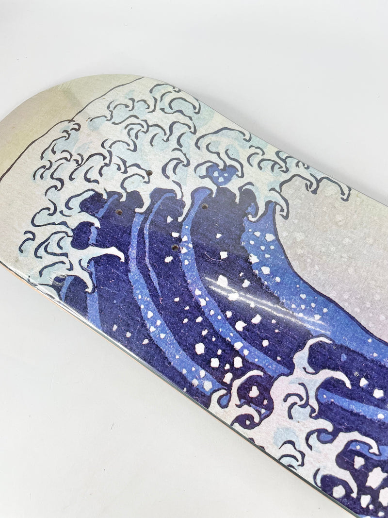 Cartoon Waves Print Skate Deck