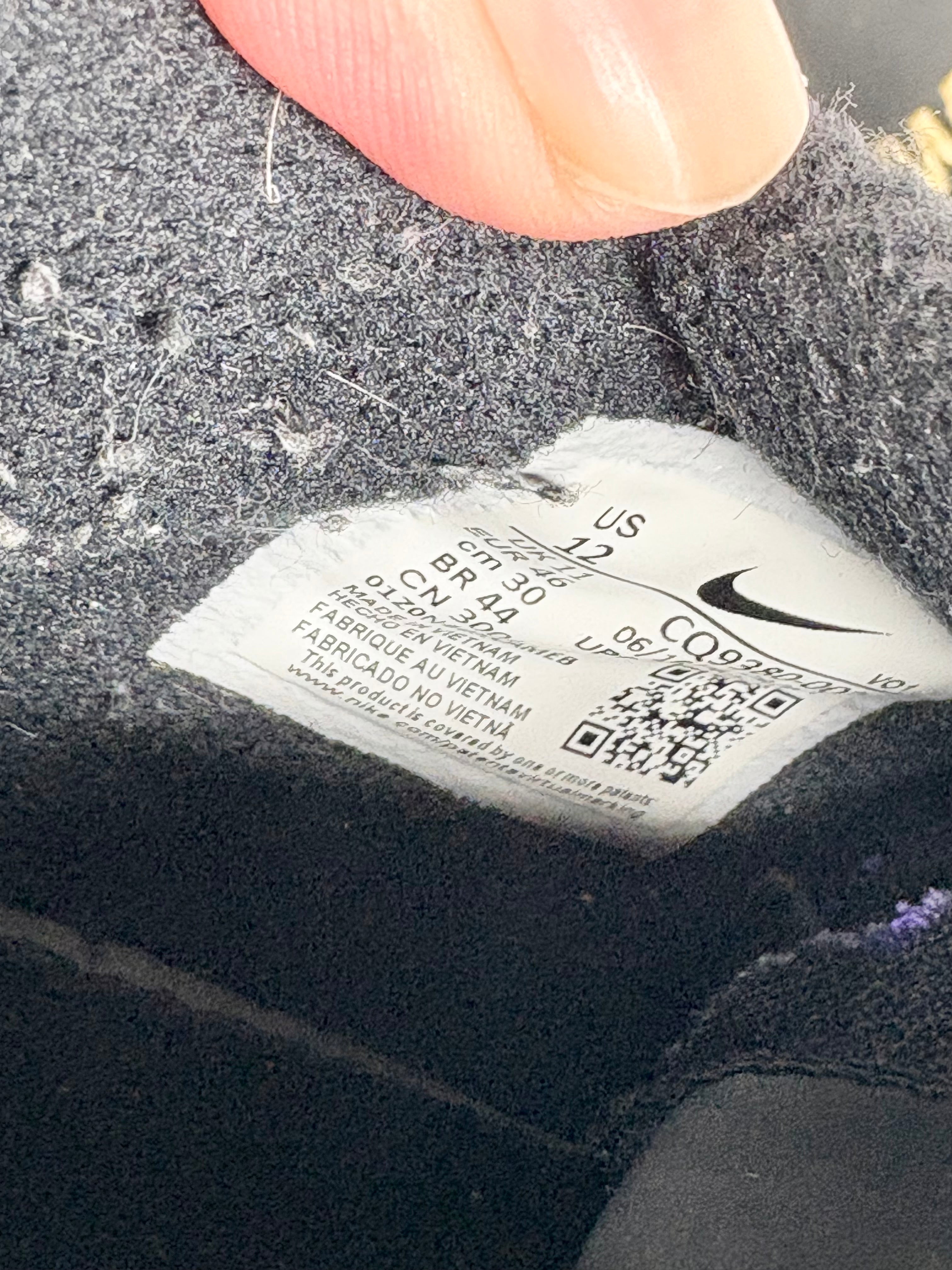 Nike LeBron 'Lakers' Witness 5 Basketball Sneakers - EU46
