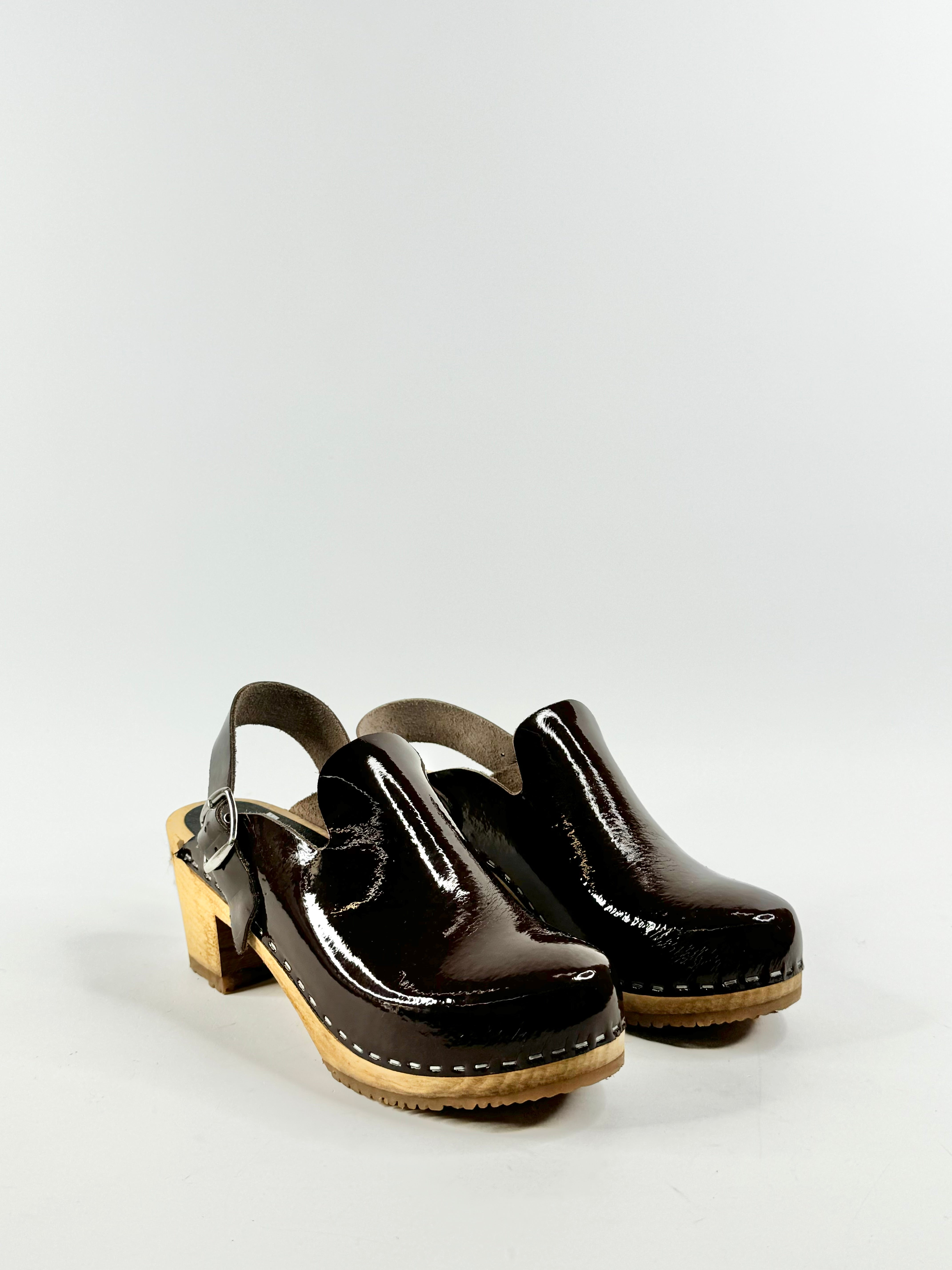 Funkis Patent Leather Coffee Clogs - EU38