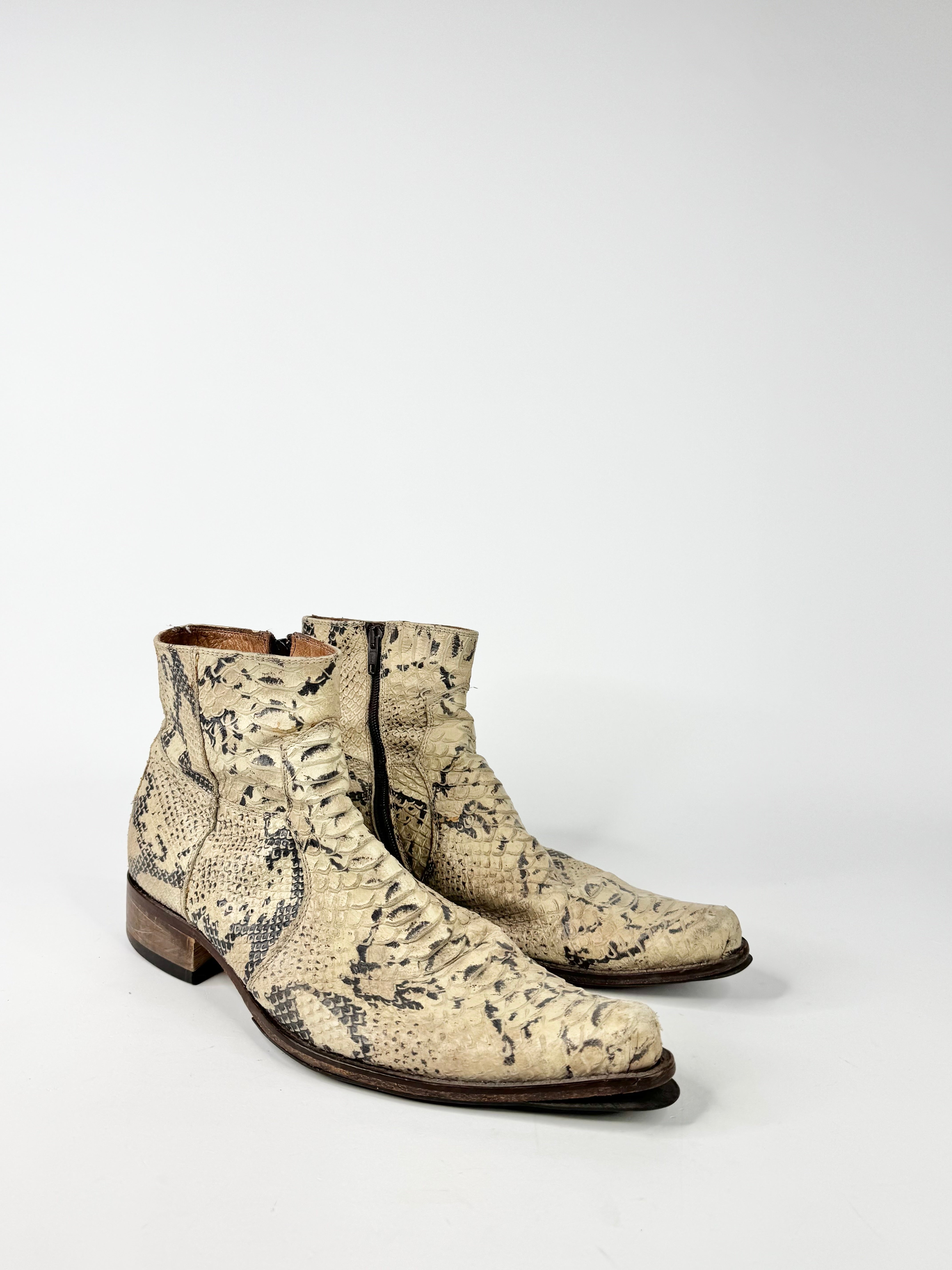 MFW Vintage Grey Snake Embossed Leather Pointed Toe Boots - EU42