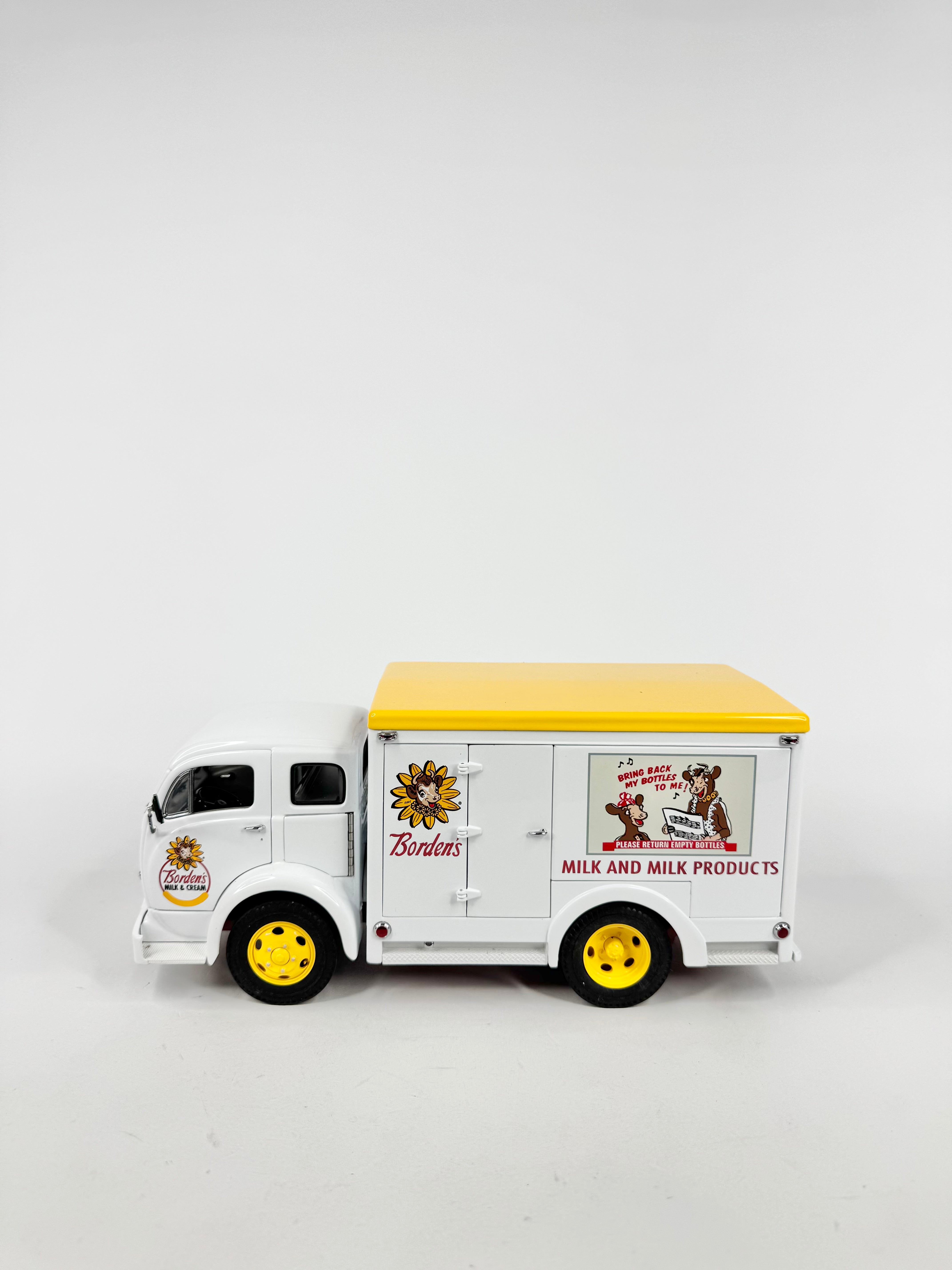 Danbury Mint 1955 Borden's Milk Truck Collectable Model