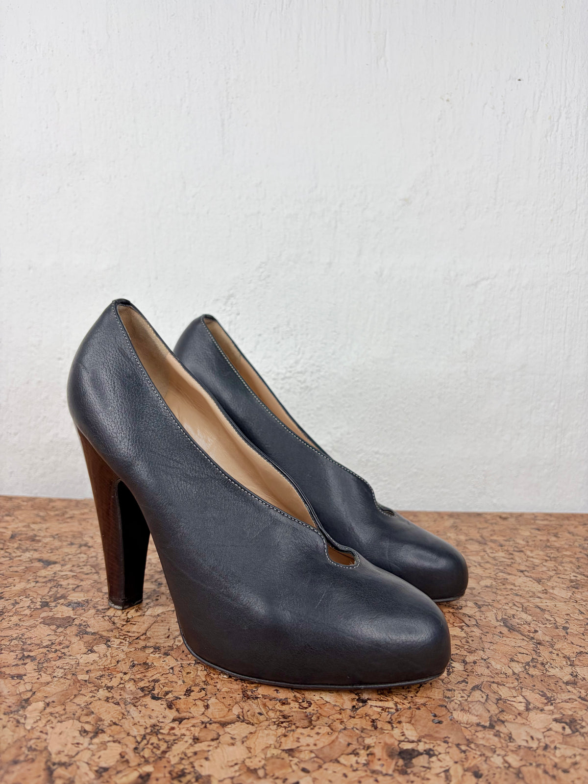Giuseppe Zanotti Black Tear Drop Cut Out Pumps - EU39