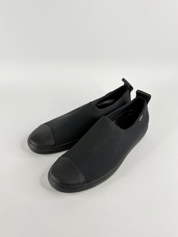Ecco Black Leather & Gore-Tex Upper Slip Ons - EU42