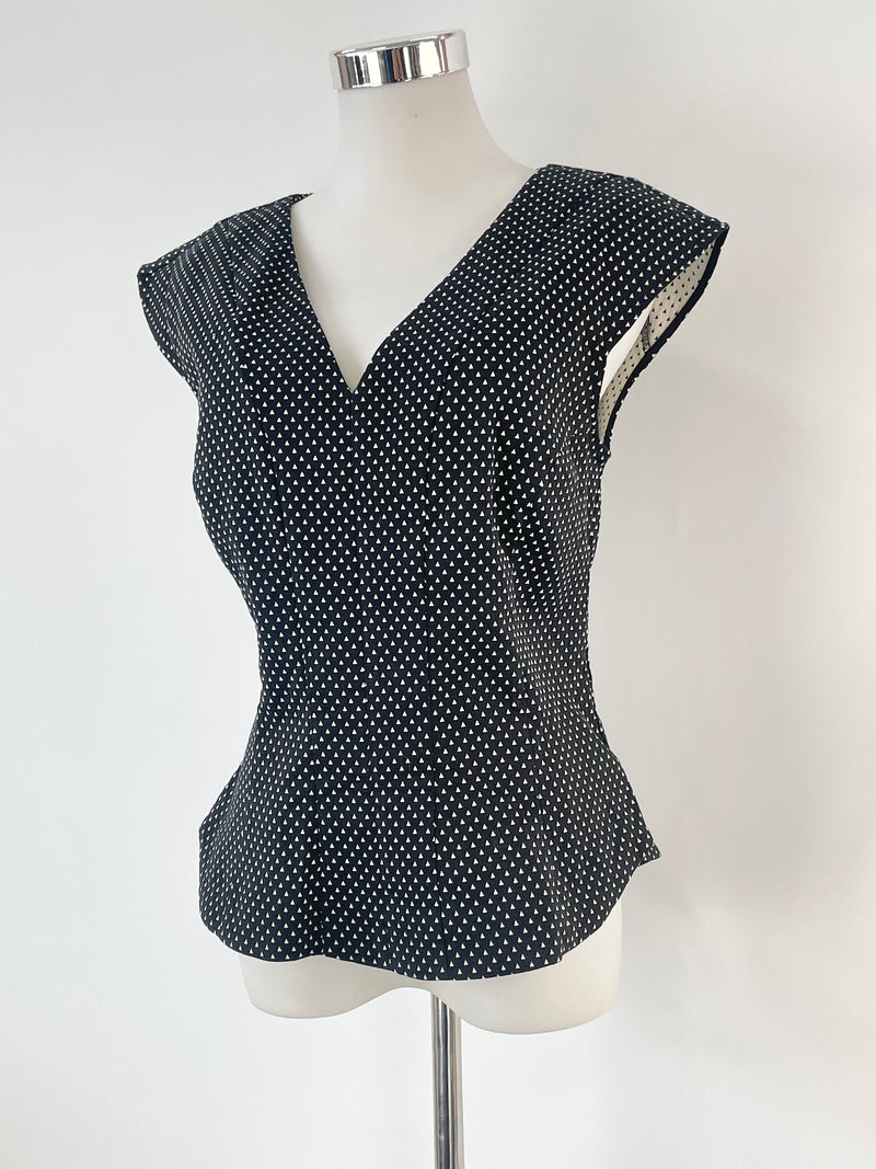 Veronika Maine Black & White Triangle Patterned Top - AU10