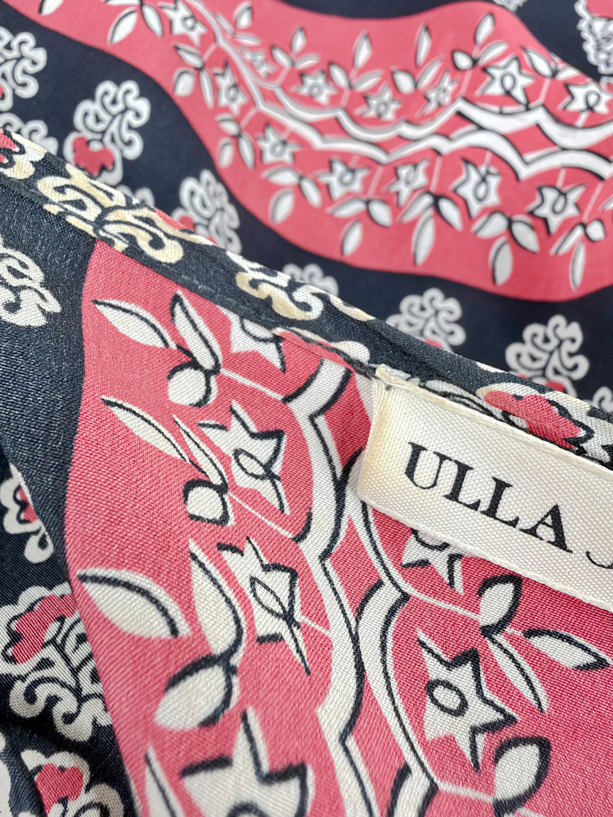 Ulla Johnson Black & Peach Floral Patterned Silk Blouse - AU8/10