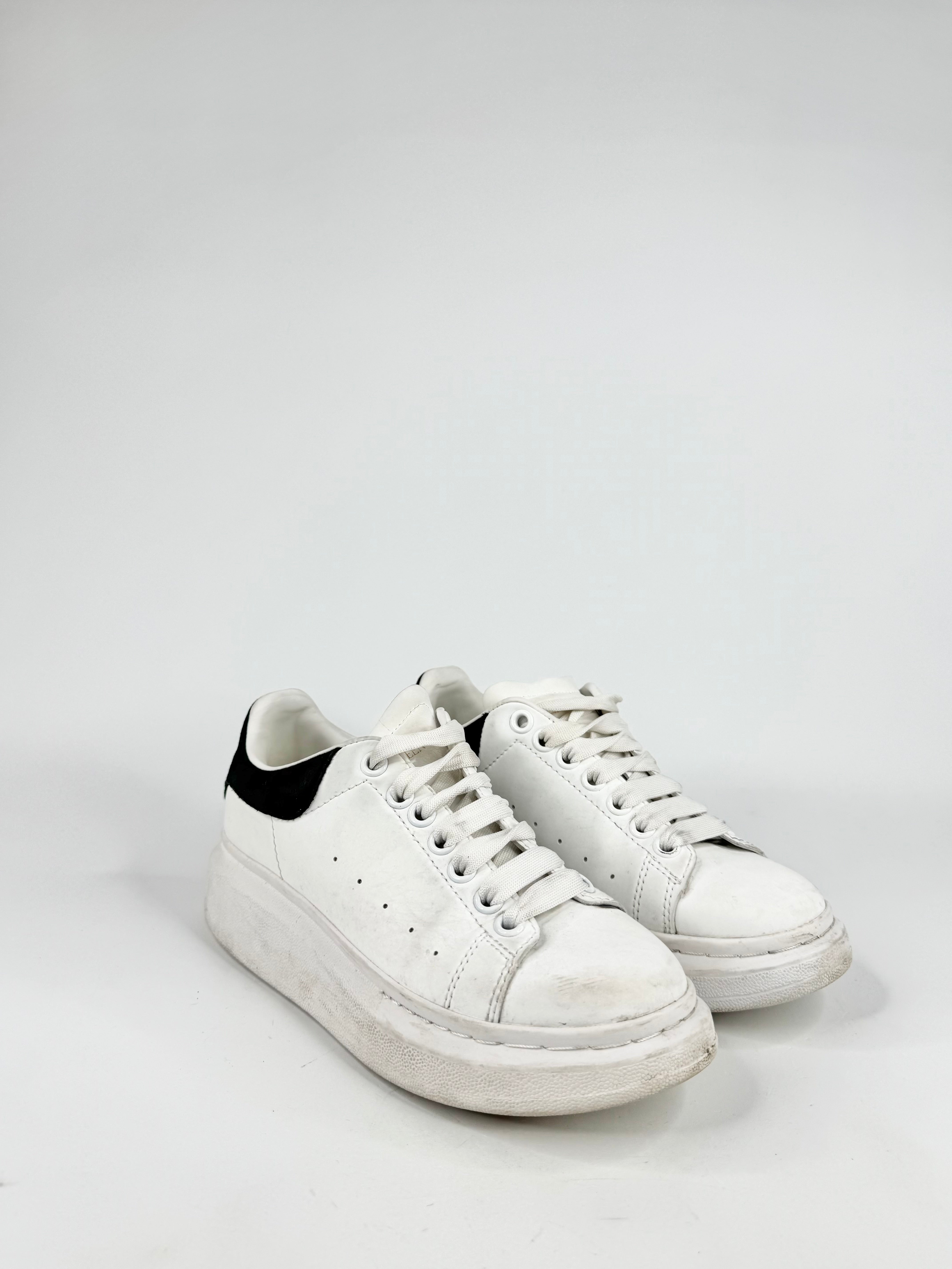 Alexander McQueen White Black Suede Trim 'Larry' Oversized Sneakers - EU37