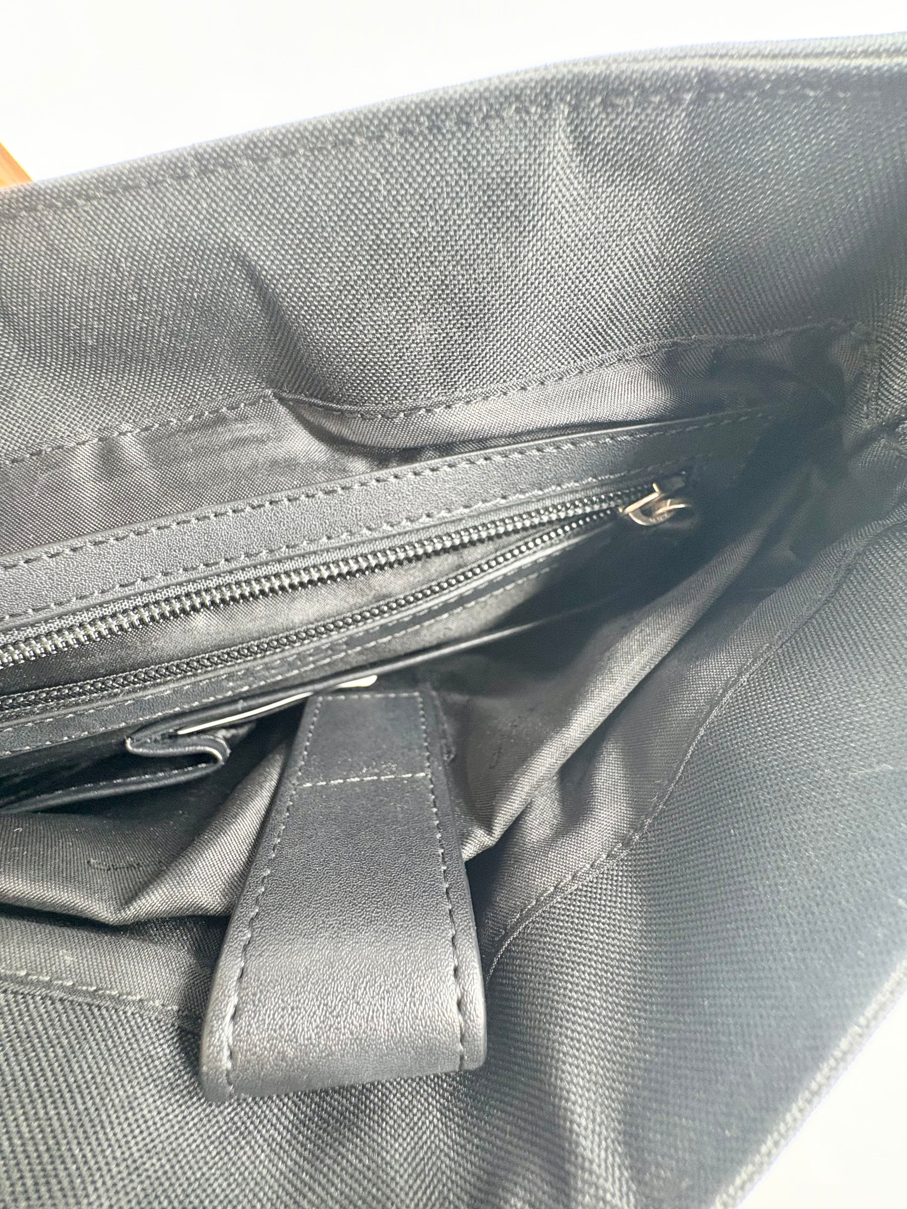 Oroton Black Postman-Style Crossbody Bag