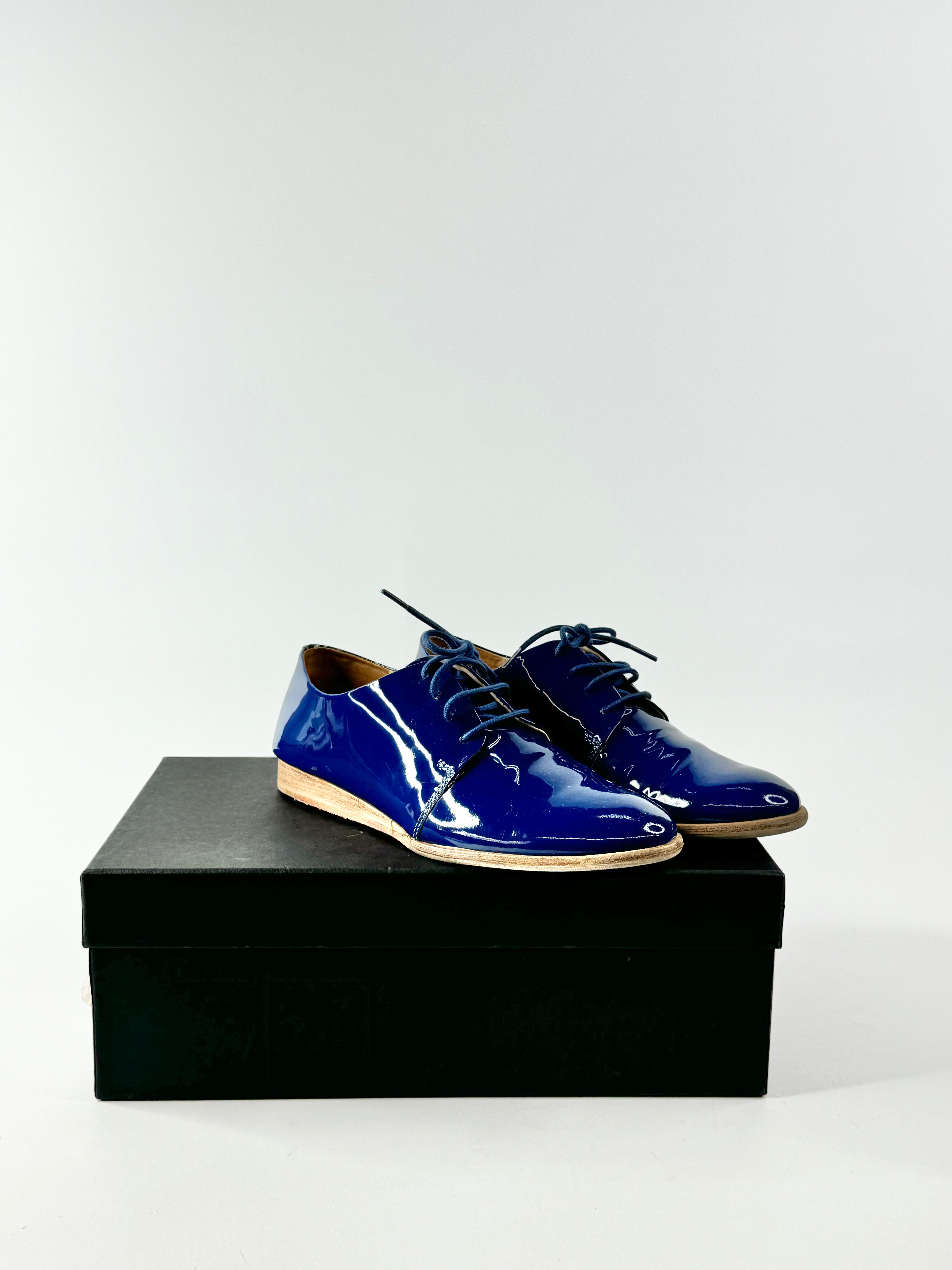 Elk Prussian Blue Patent Leather Lace Ups - EU36