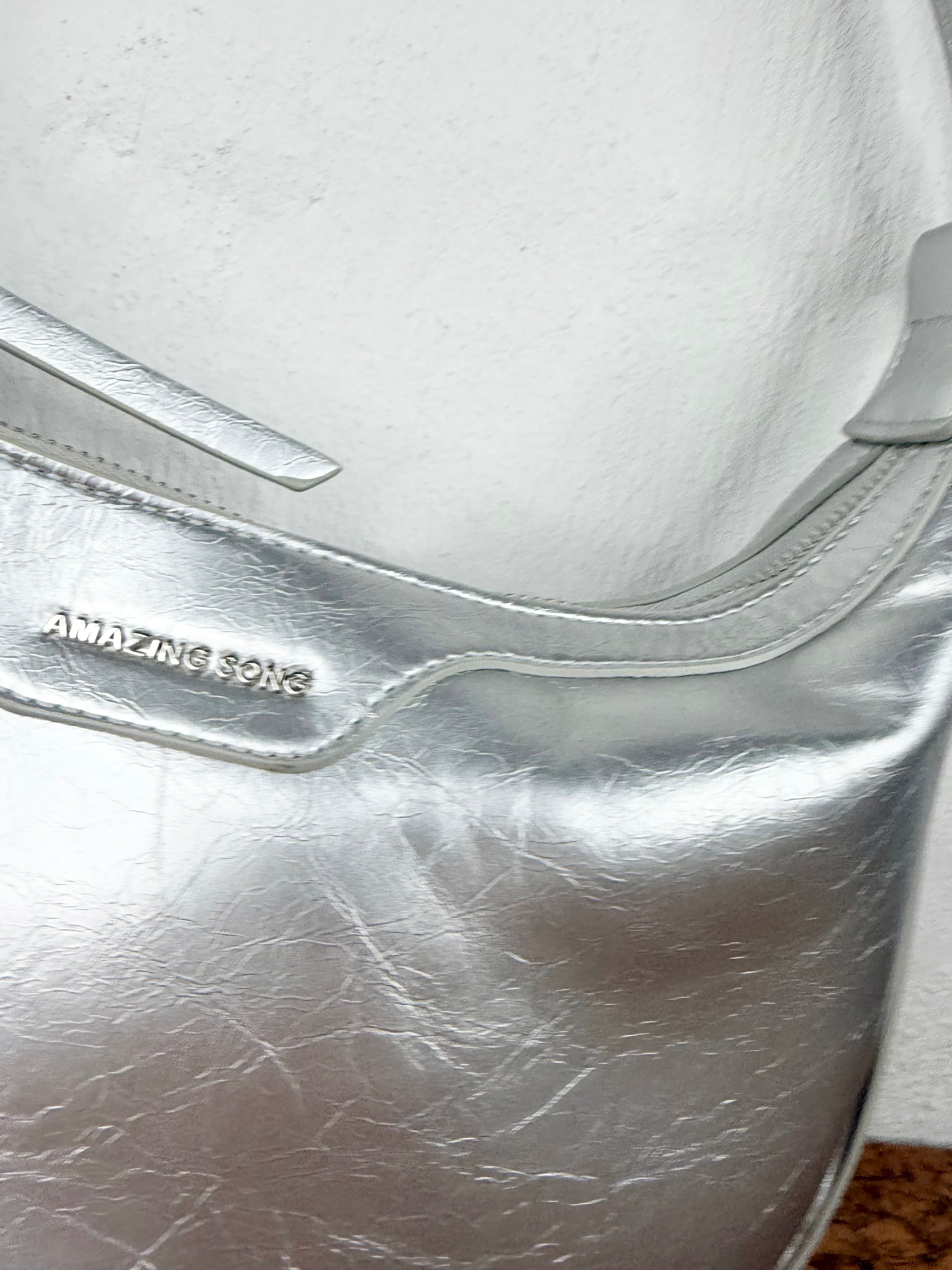 Amazing Song Silver Shoulder Bag