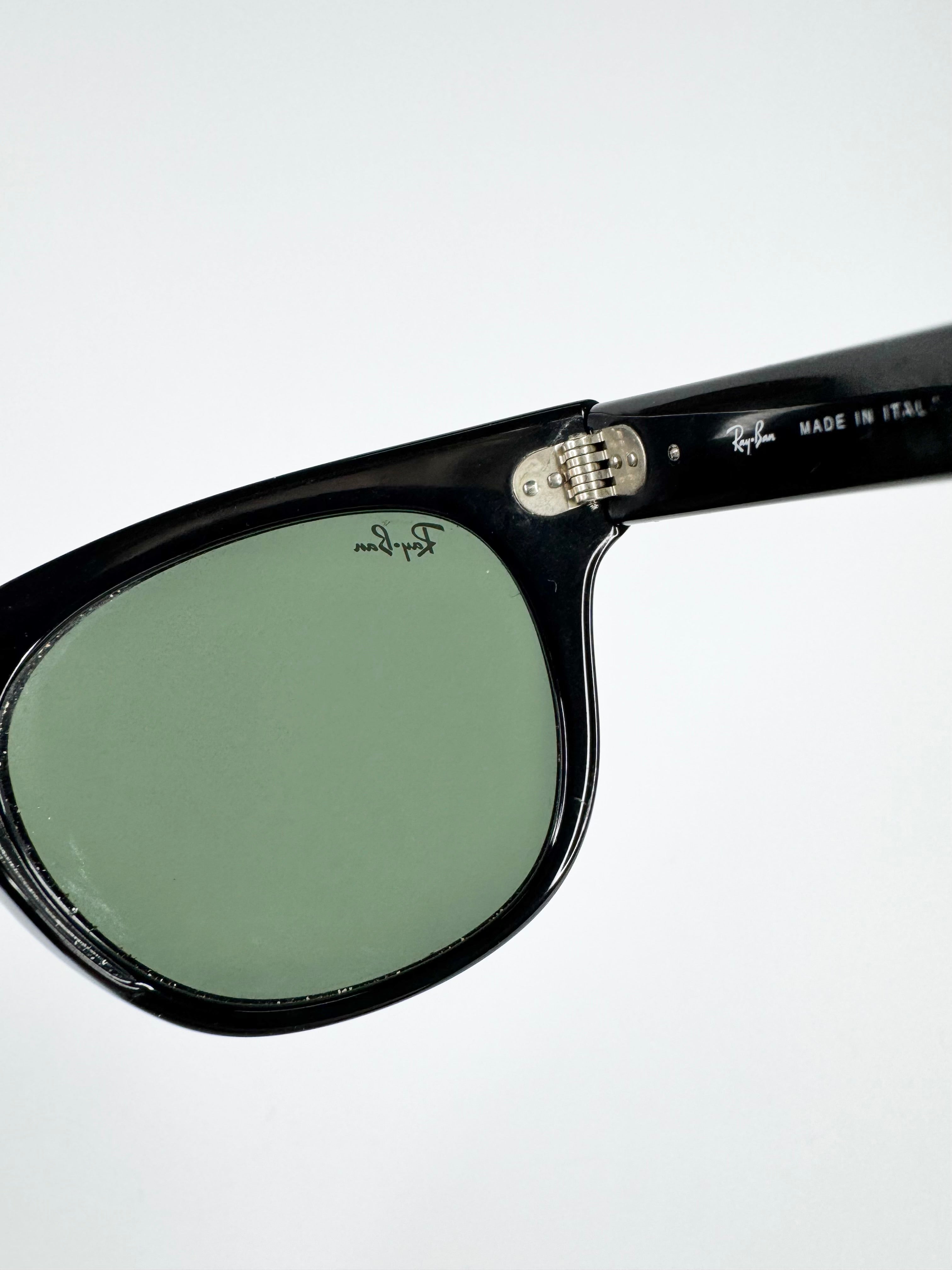 Ray Ban Black 'Meteor' Sunglasses