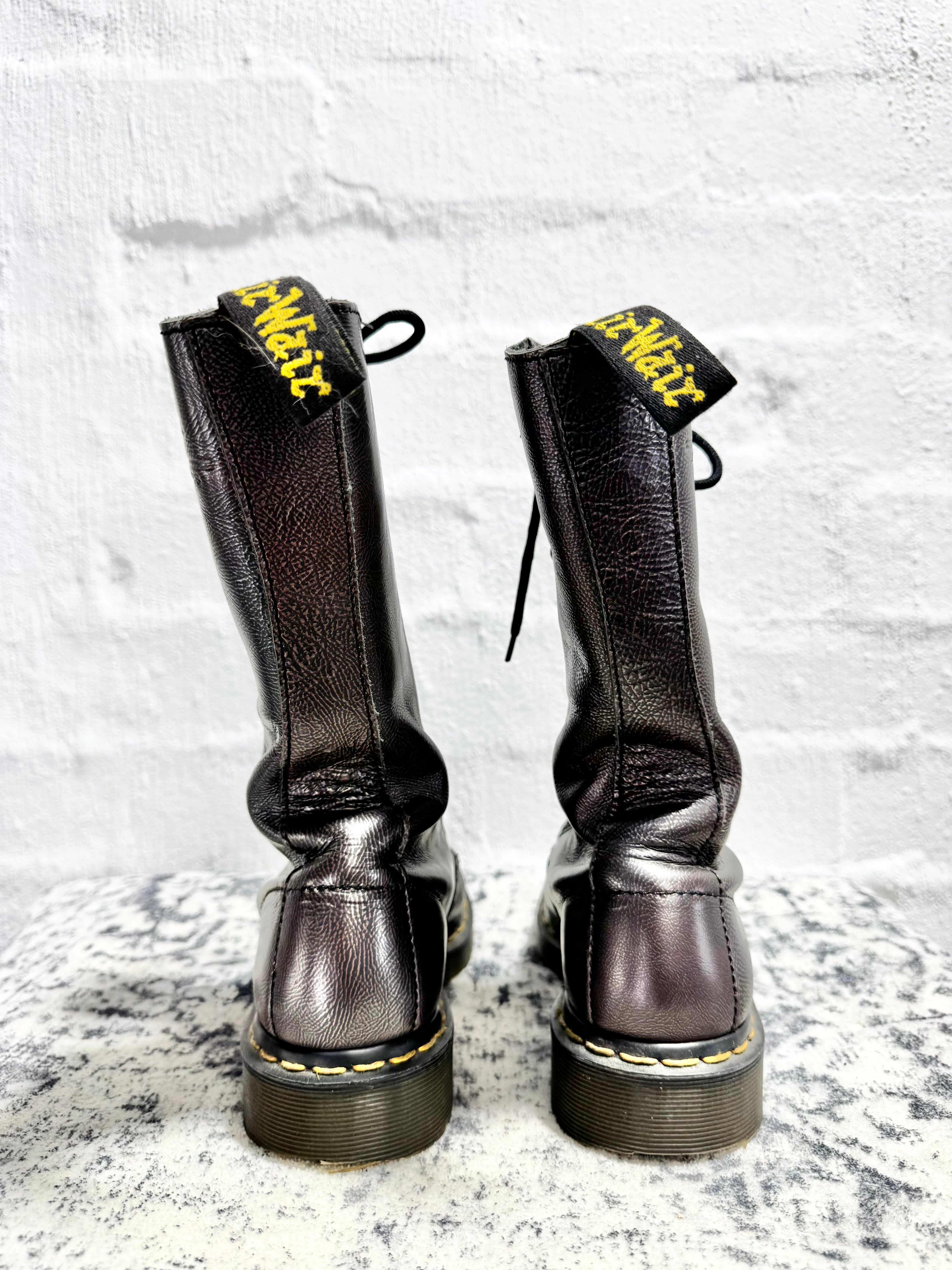 Dr Martens England Made 14 Eye Metallic Look 9733 Boots - EU37