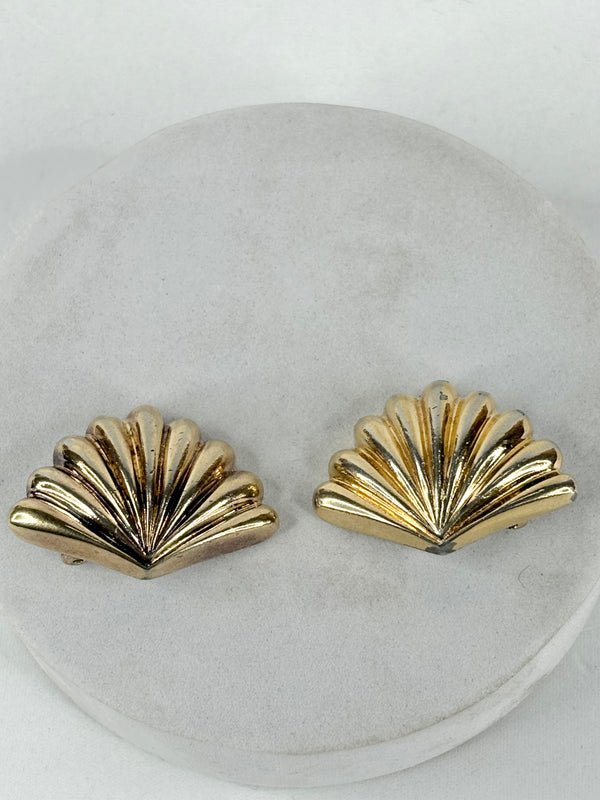 80s Vintage Christian Dior Shell Clip On Earrings