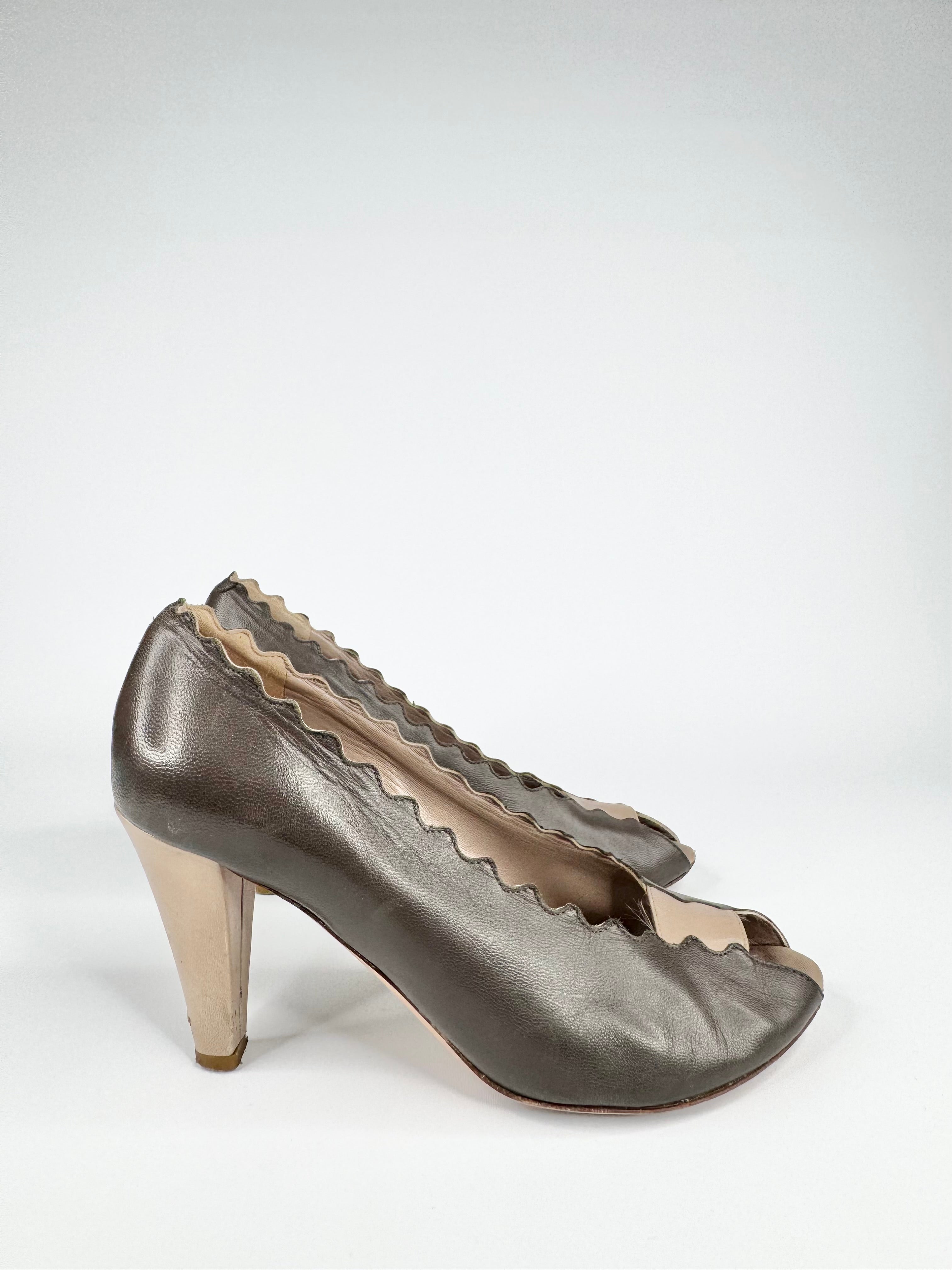 Chloé Taupe 'Lauren' Scalloped Pumps - EU39