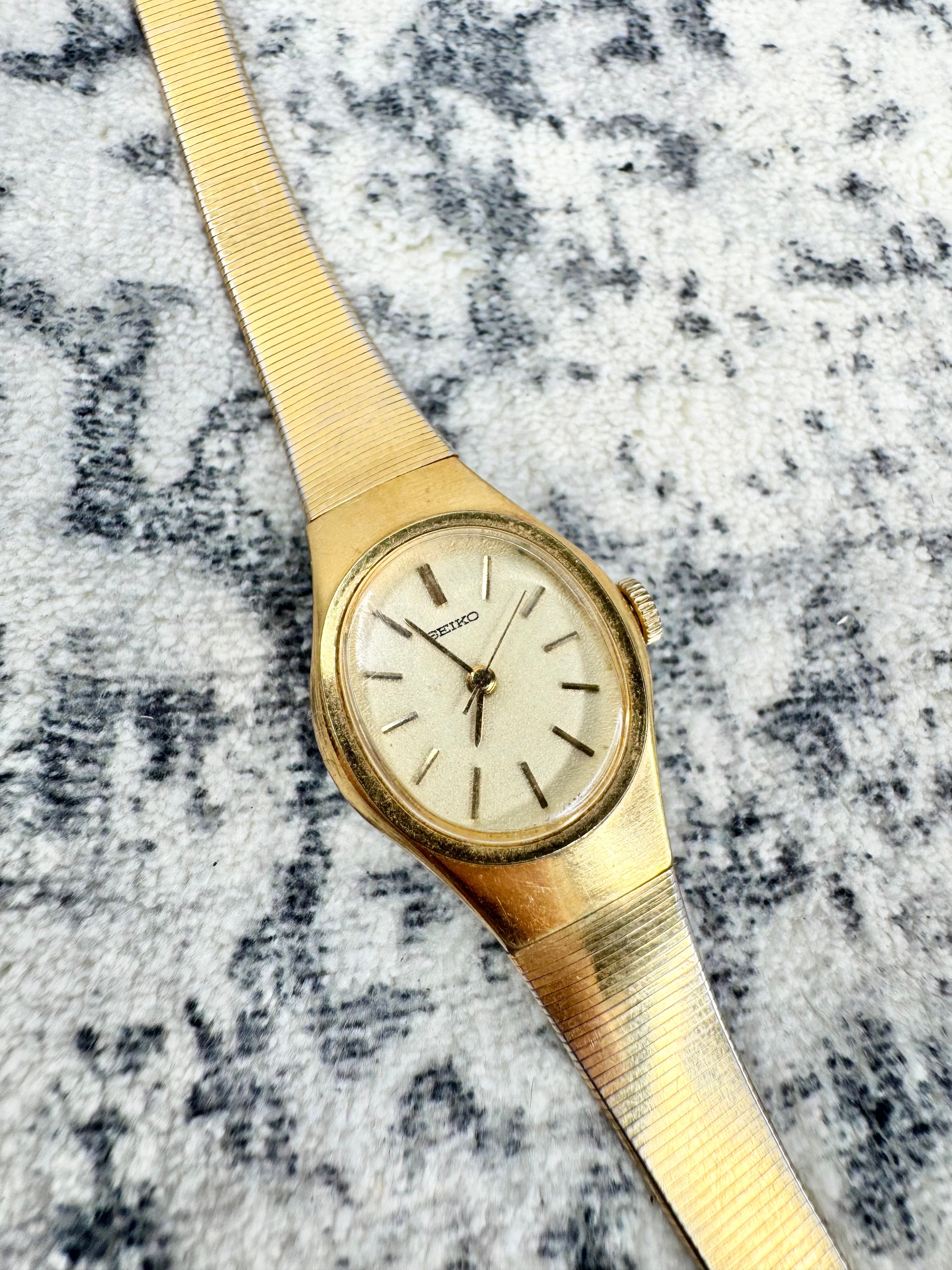 Vintage 70s Seiko Gold Toned Cocktail Watch