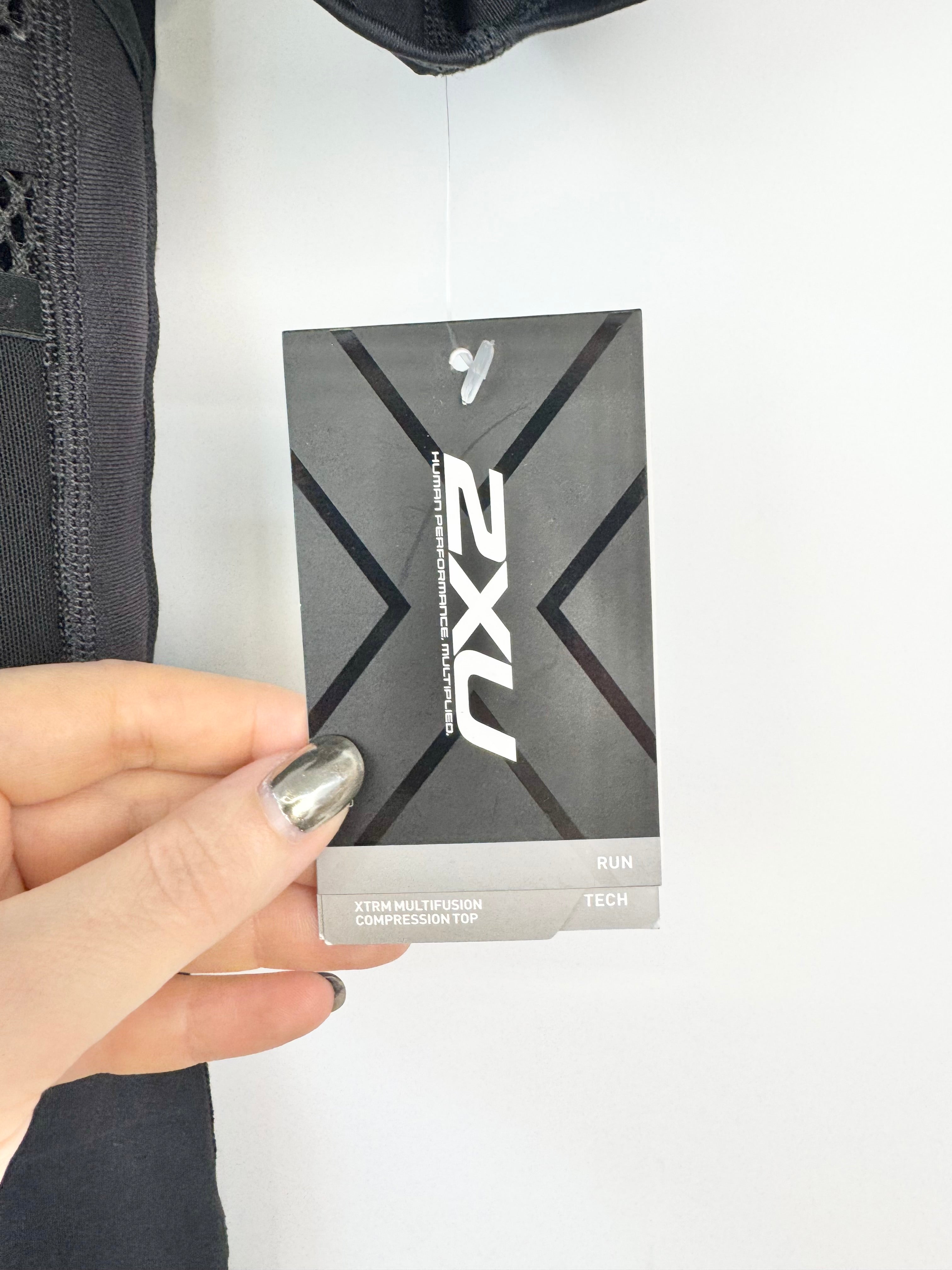 2XU Black 'Multifusion Compr. Top' Black Top NWT - M