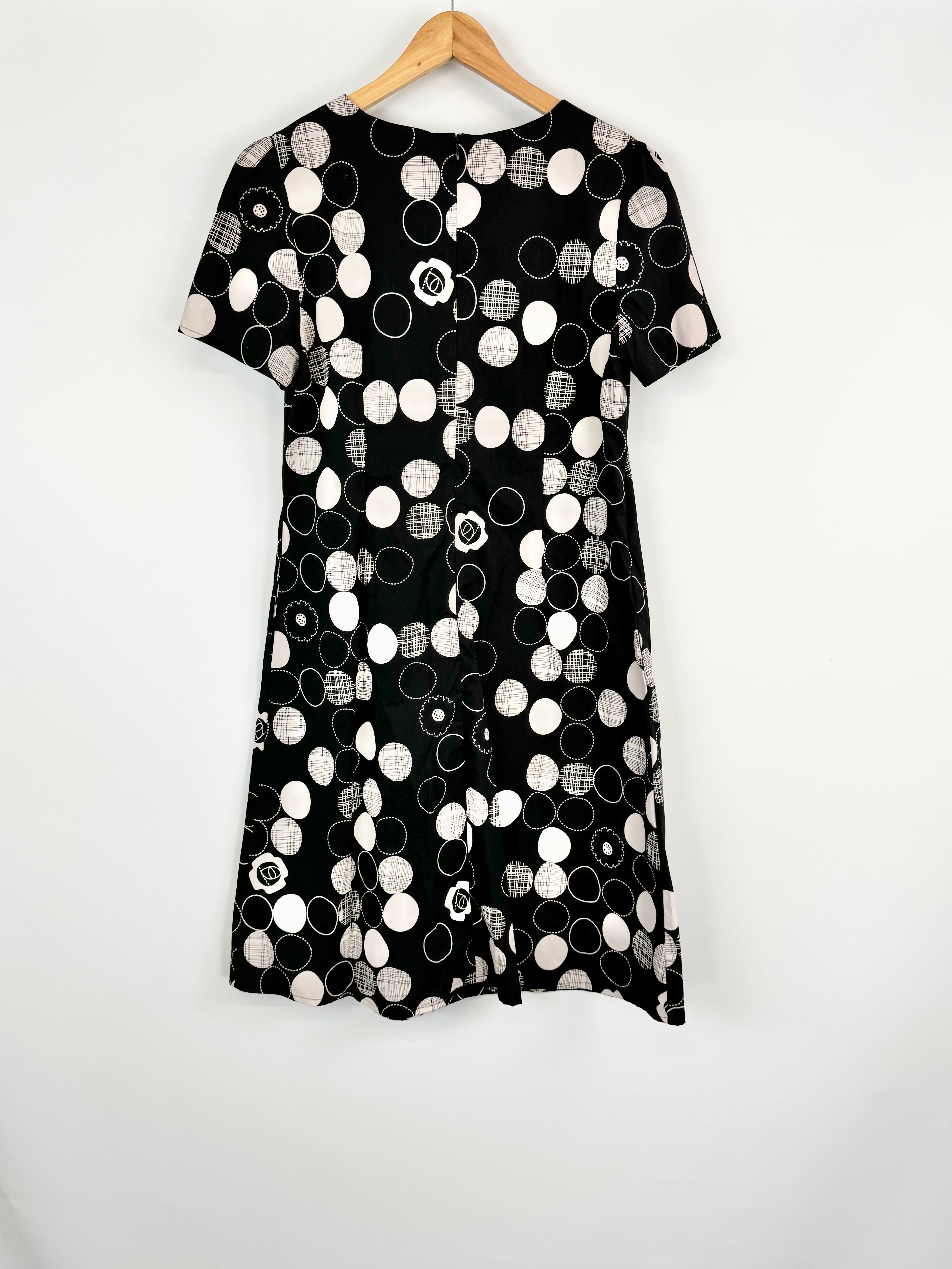 Essaye Black Dot Patterned Dress NWT - AU12