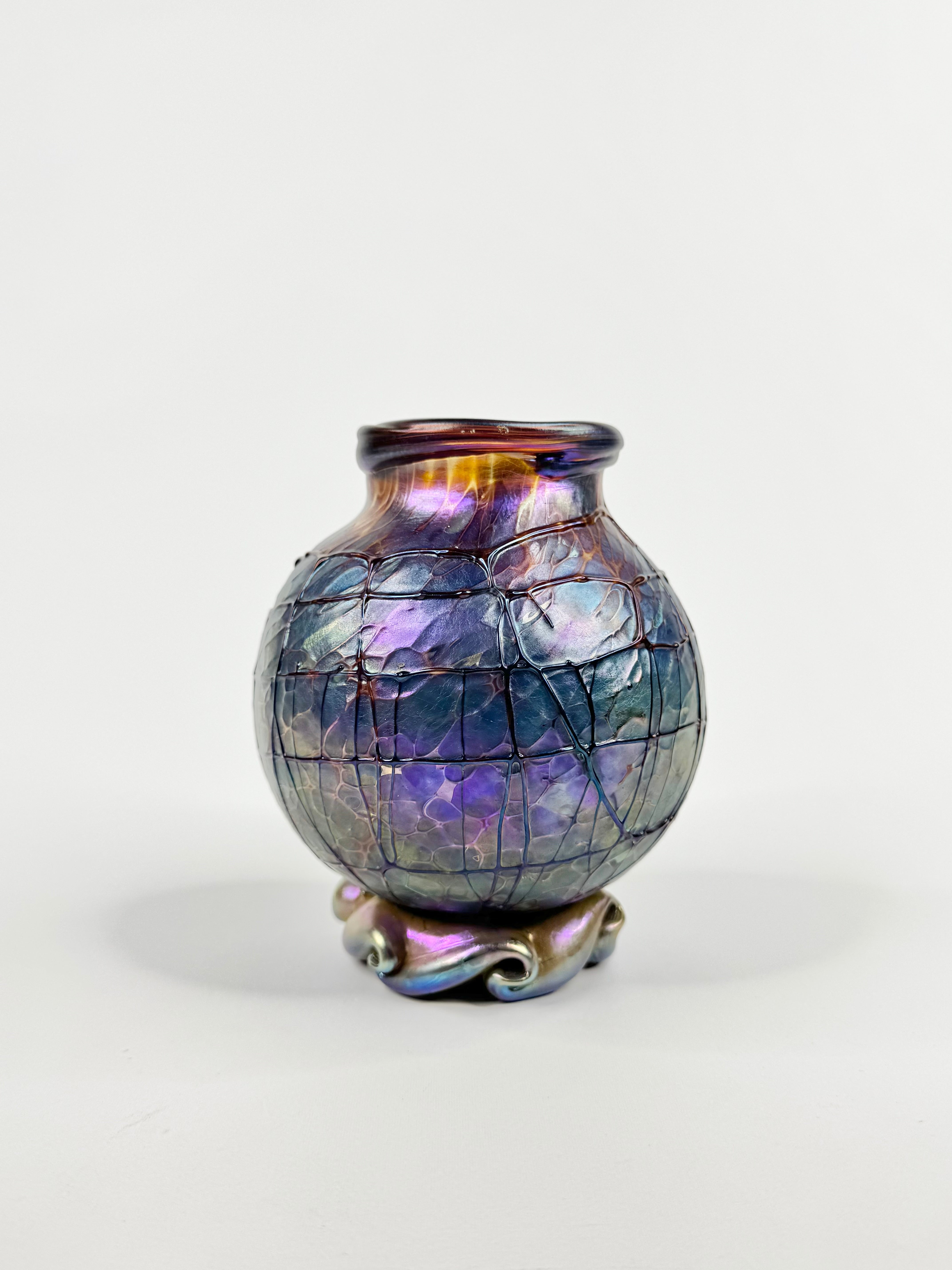 Art Nouveau Metallic Purple Swirled Glass Vase