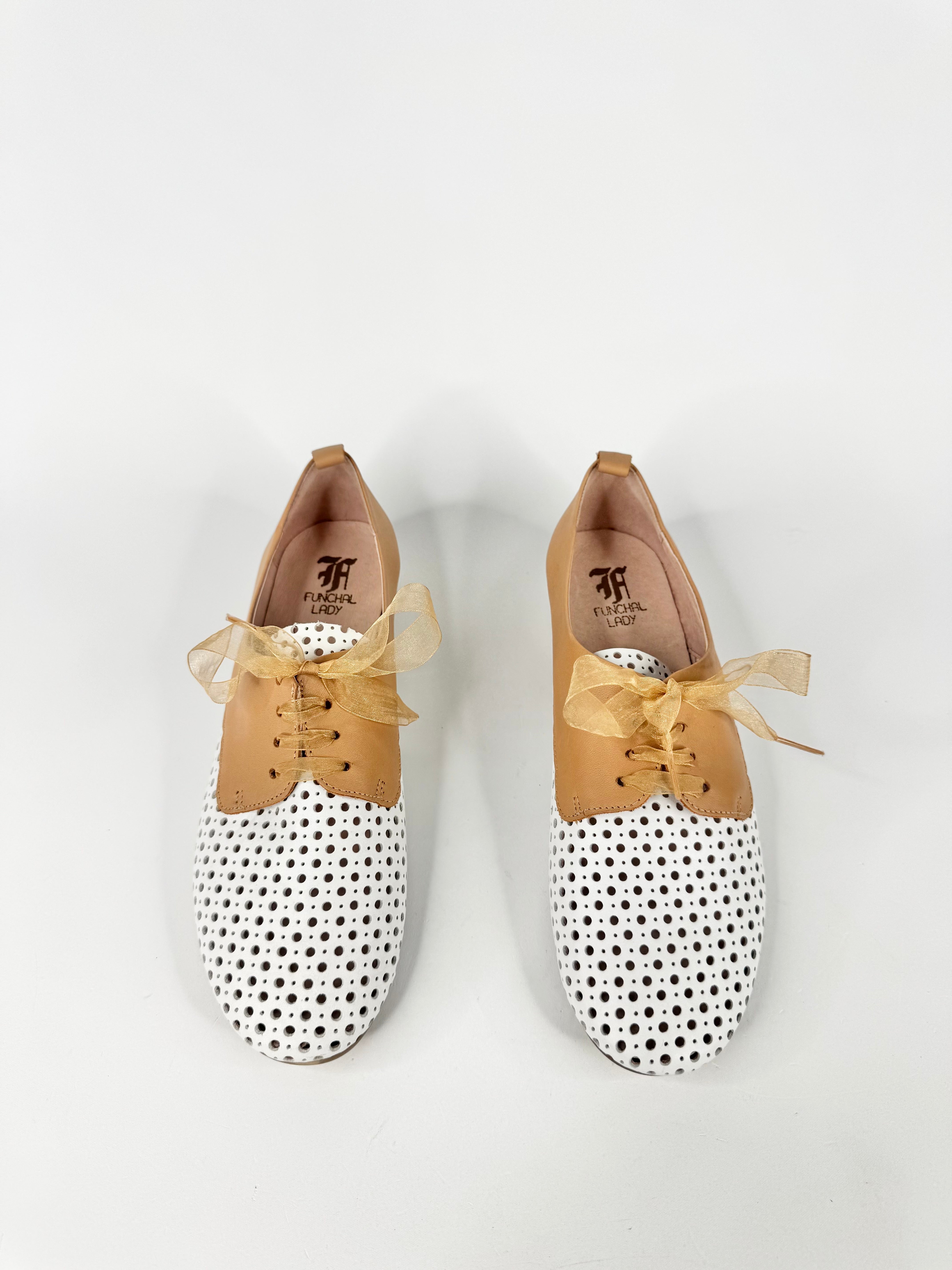 Funchal Lady Tan & White Lace Ups - EU38