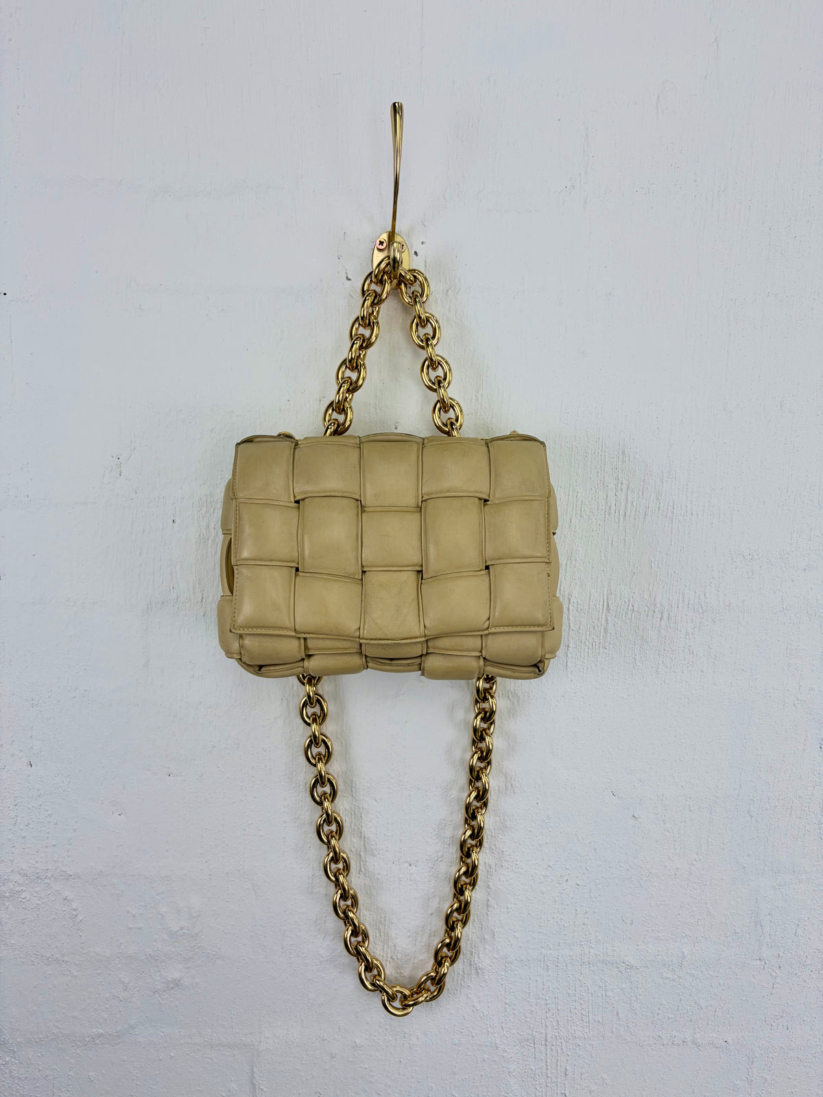 Bottega Veneta Chain Cassette Bag in Porridge & Gold