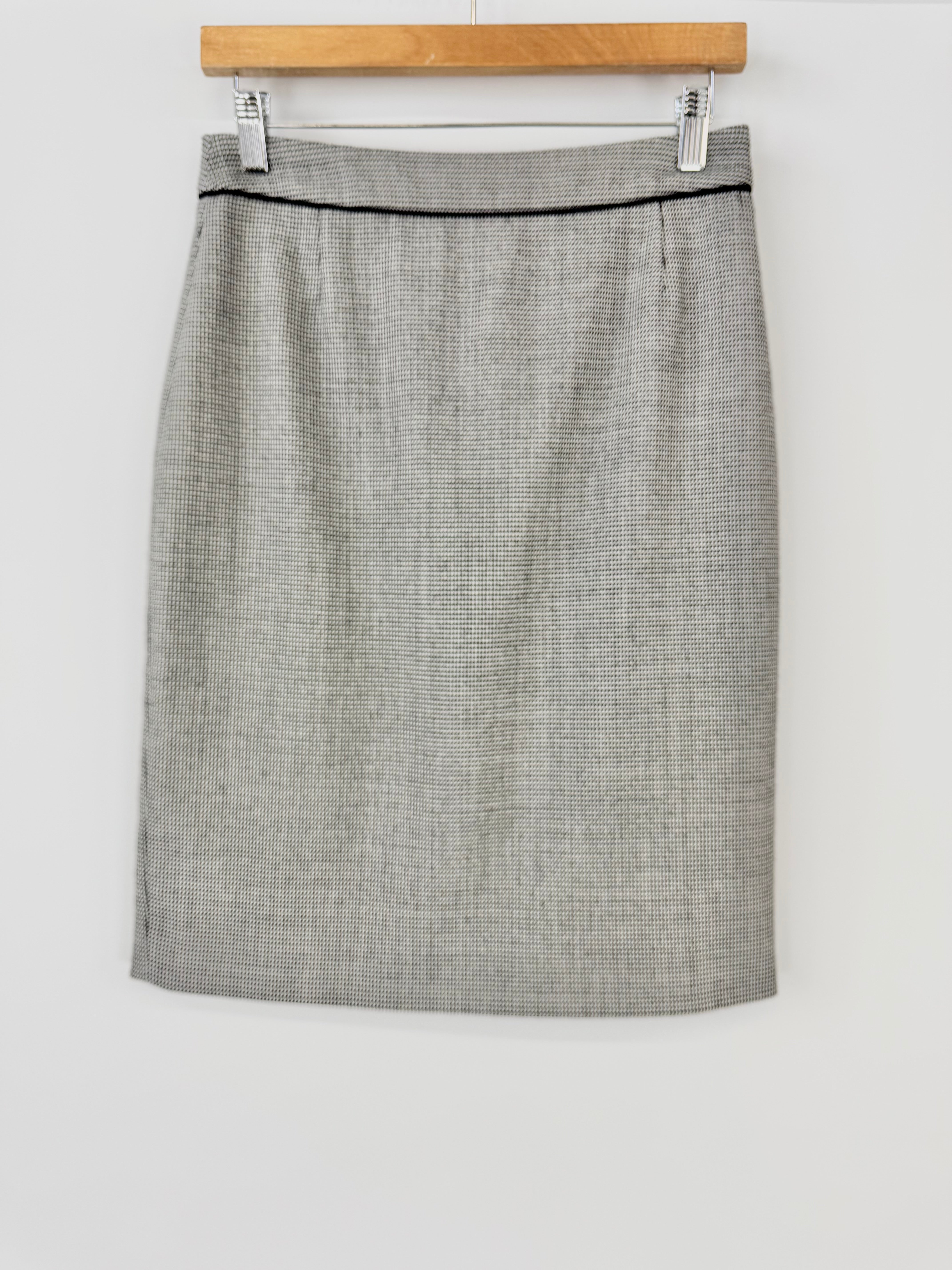 Hugo Boss Black & White Pencil Skirt - AU8