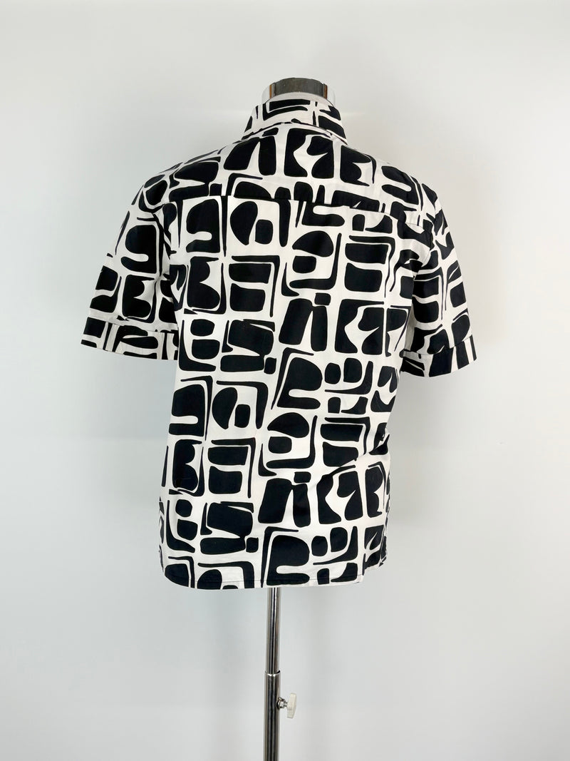 La DoubleJ Black & White Abstract Shapes Short Sleeve Shirt - AU12/14