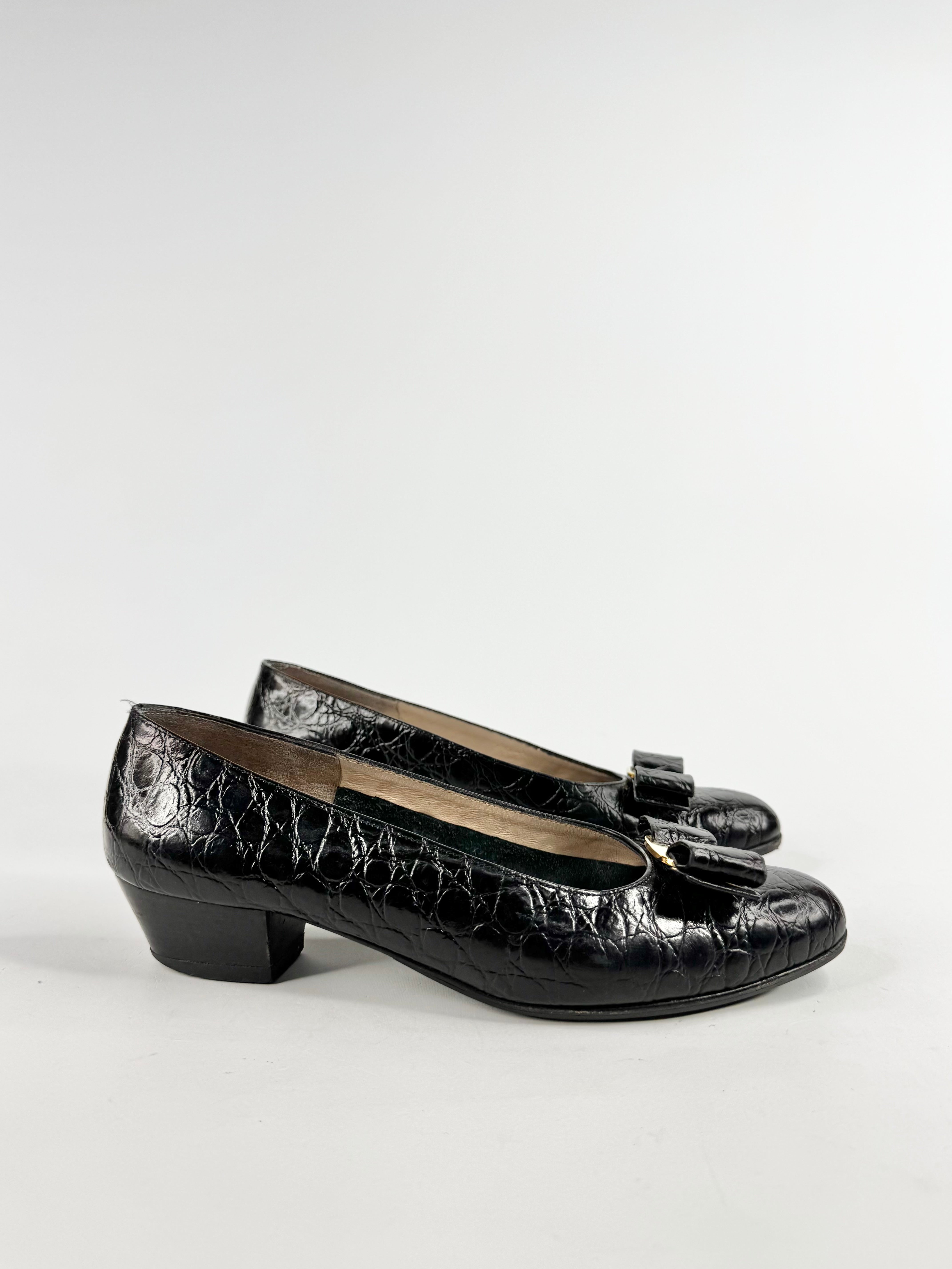 Salvatore Ferragamo Black Textured Pumps - EU37
