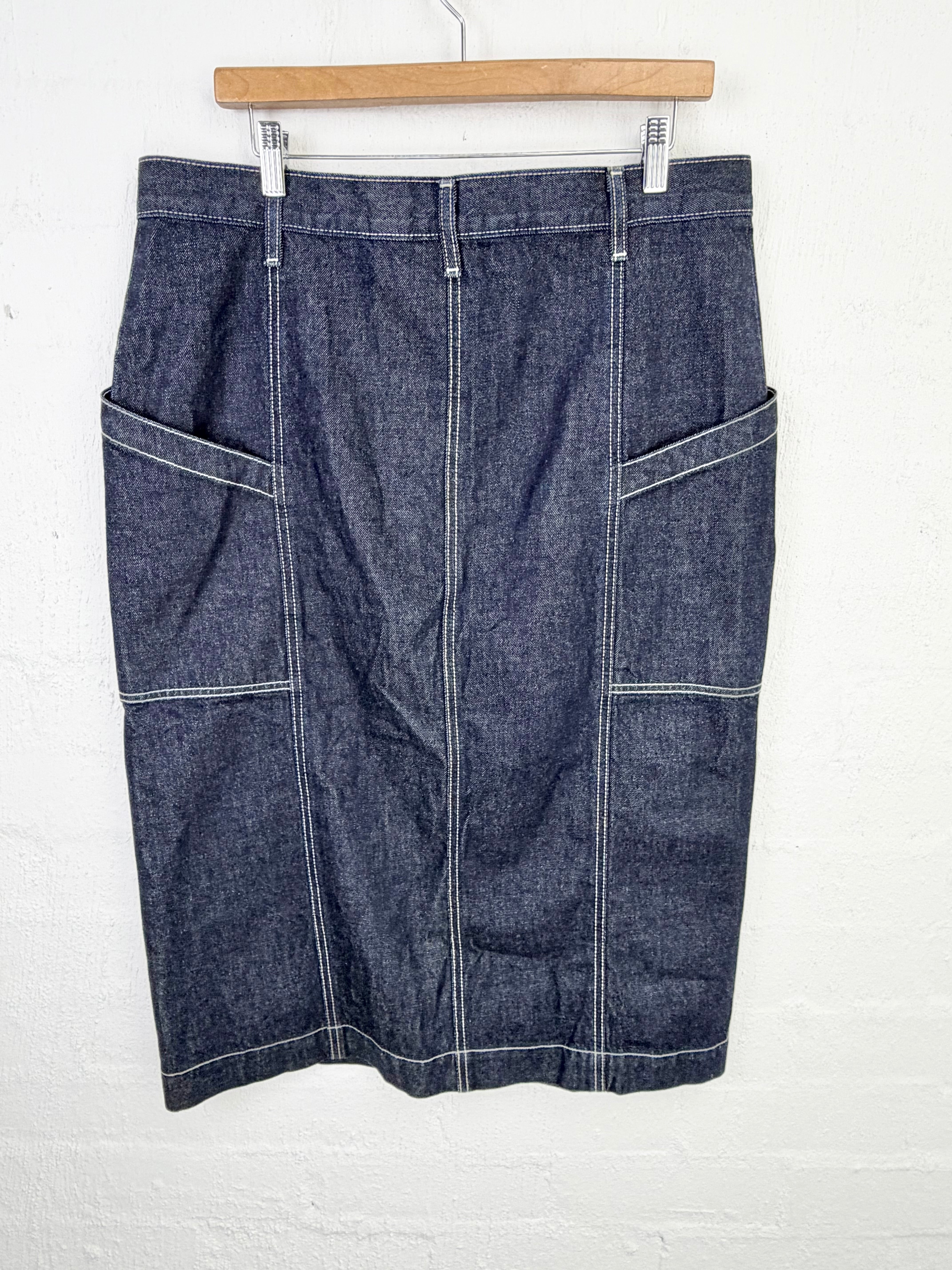 Levi's Dark Denim Skirt NWT - AU18