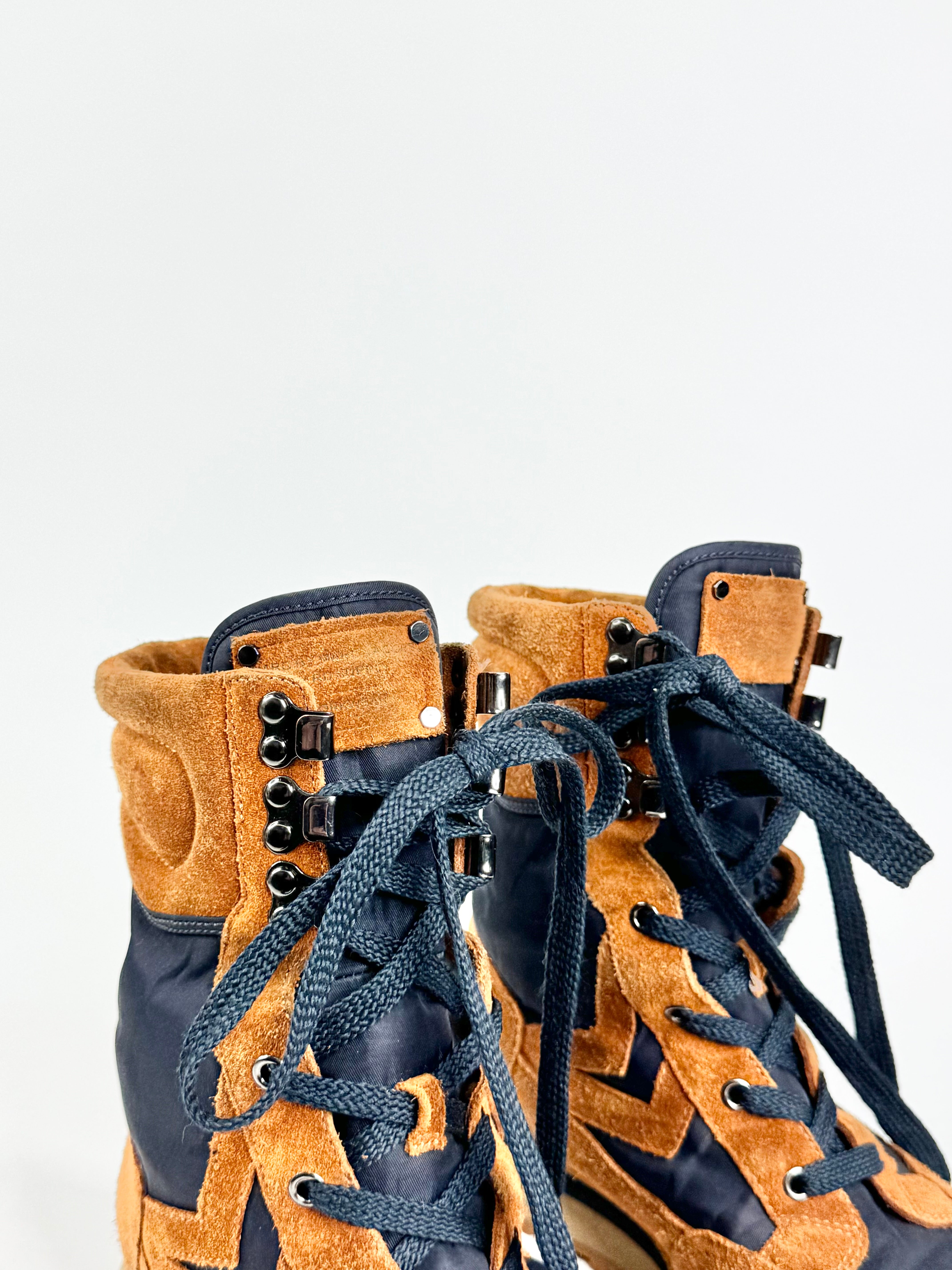Marc by Marc Jacobs Tan & Blue Suede Hiking Boots - EU36.5