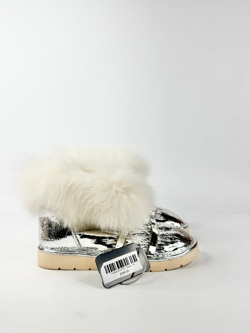 Runway Secrets Metallic Silver Fur Embellished Fleece Lined 'Fiona' Boots - EU36