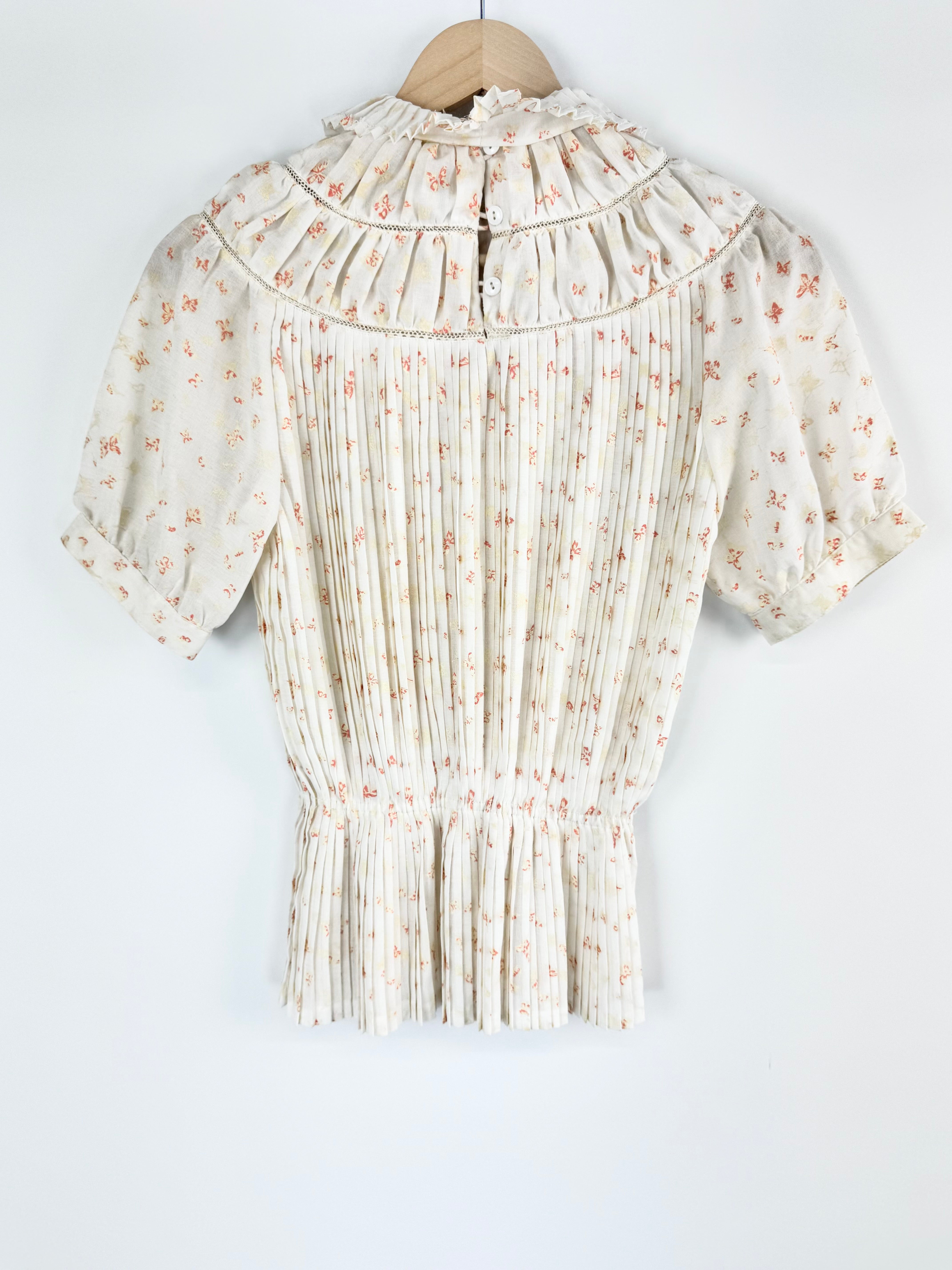 Rae Ganim Peach and Cream Floral Pleated Short Sleeve Blouse - AU8